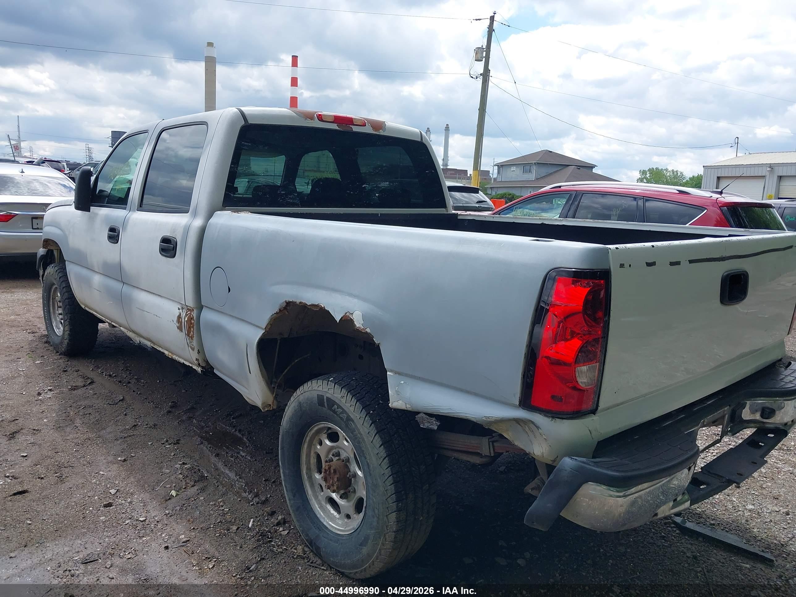 CHEVROLET SILVERADO image 6