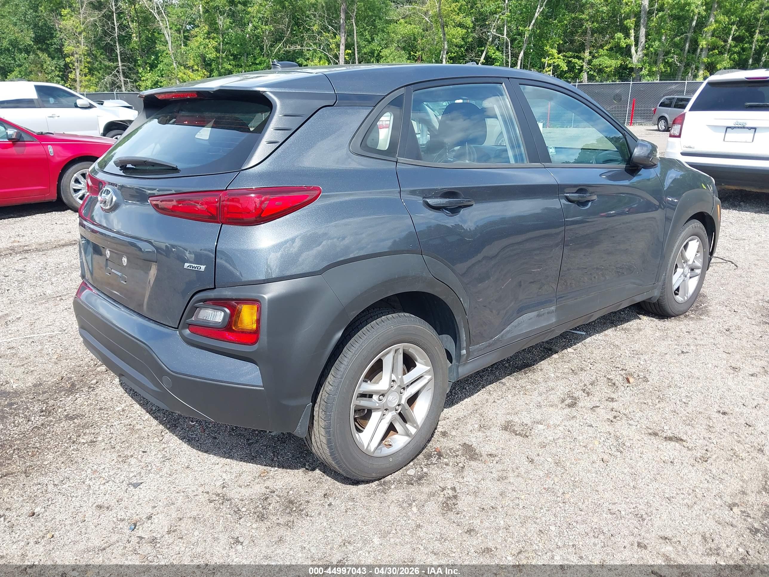 HYUNDAI KONA image 4