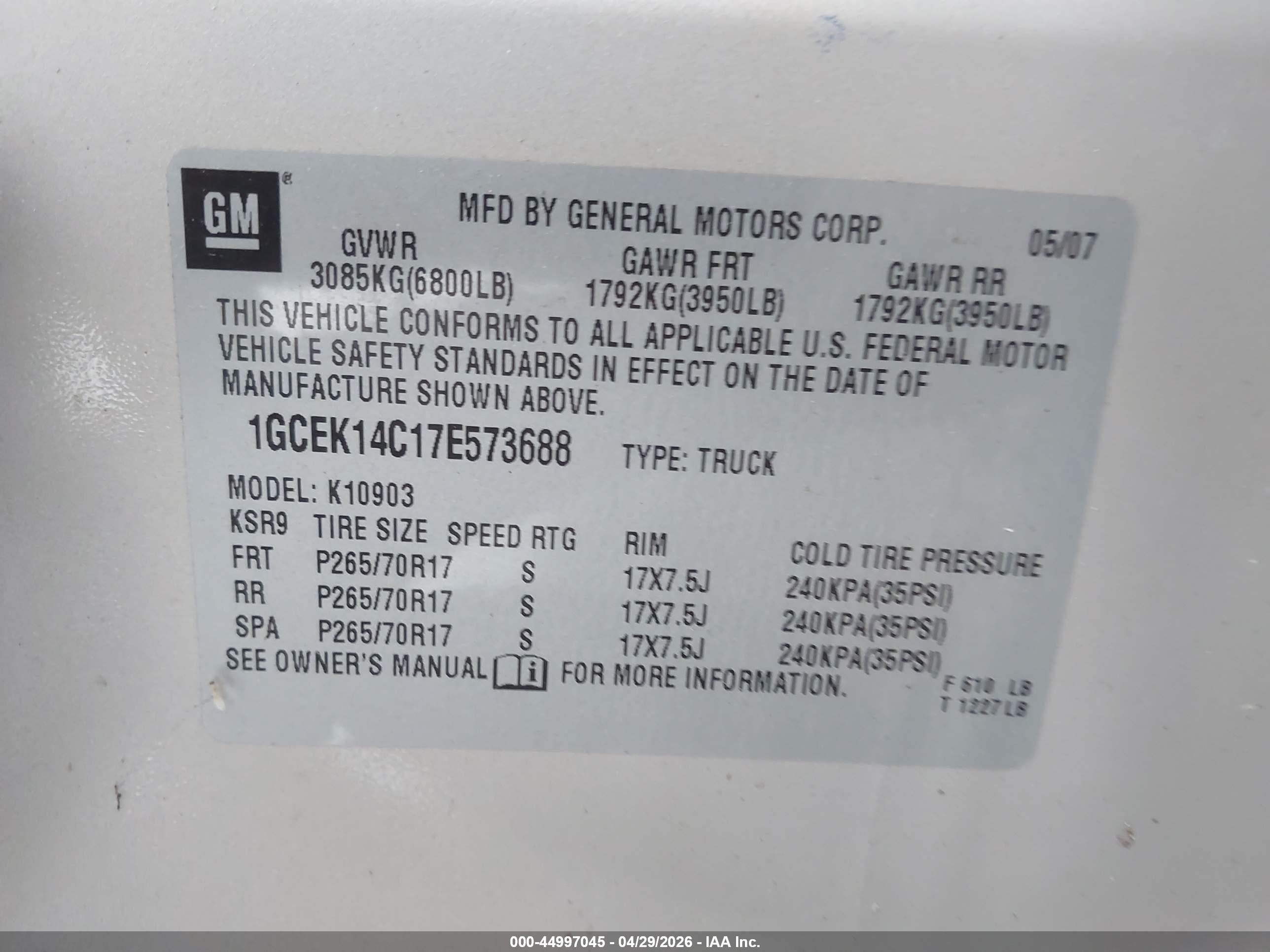 CHEVROLET SILVERADO image 9