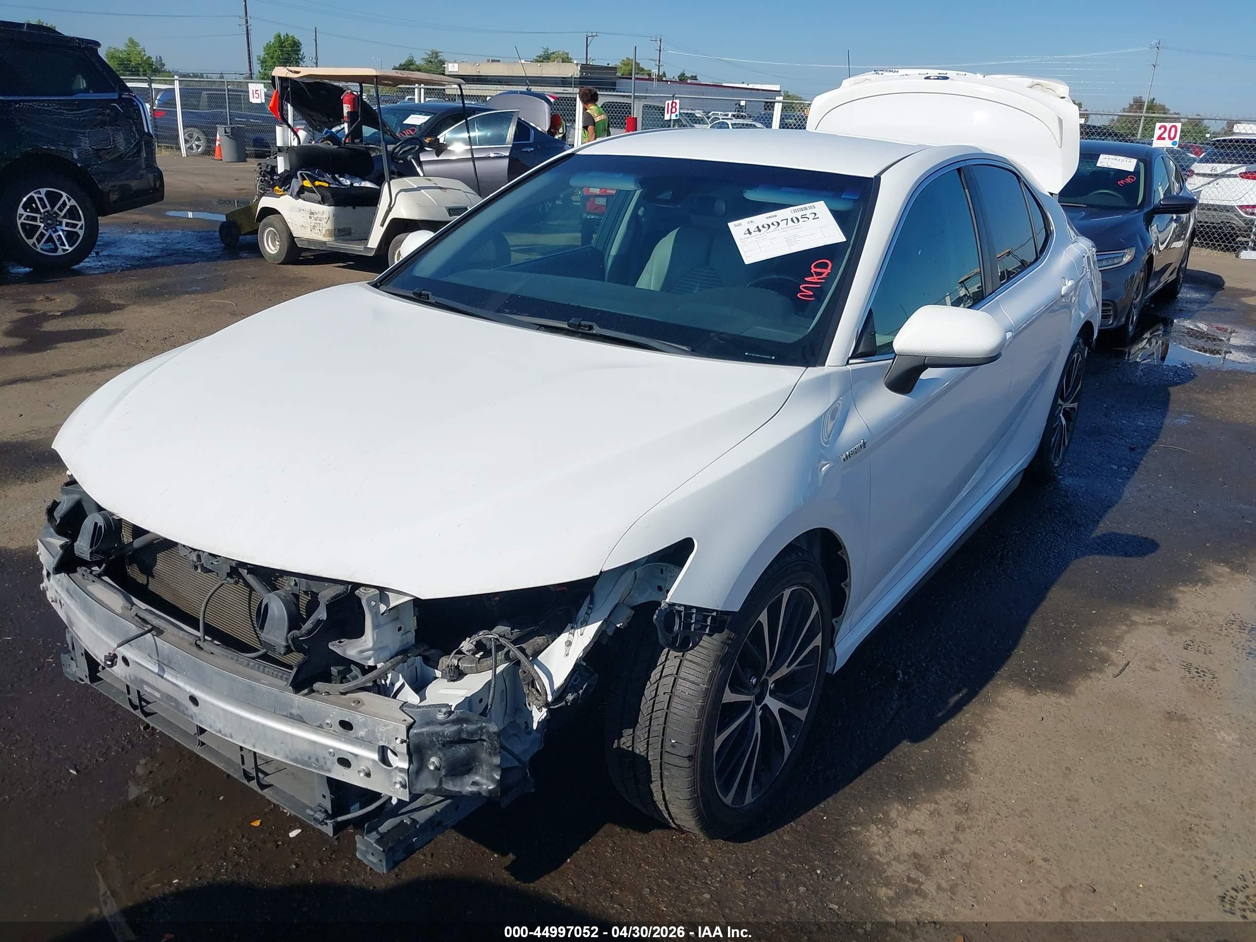 TOYOTA CAMRY image 2