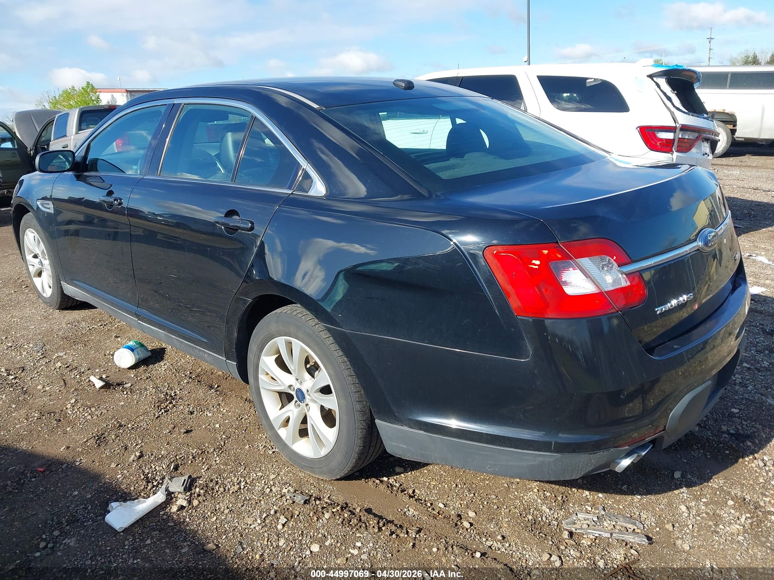 FORD TAURUS image 3