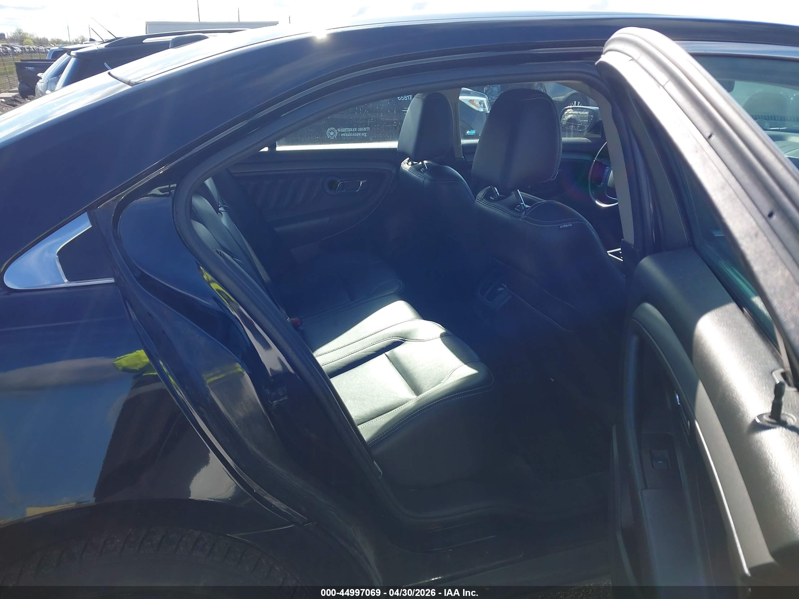 FORD TAURUS image 8