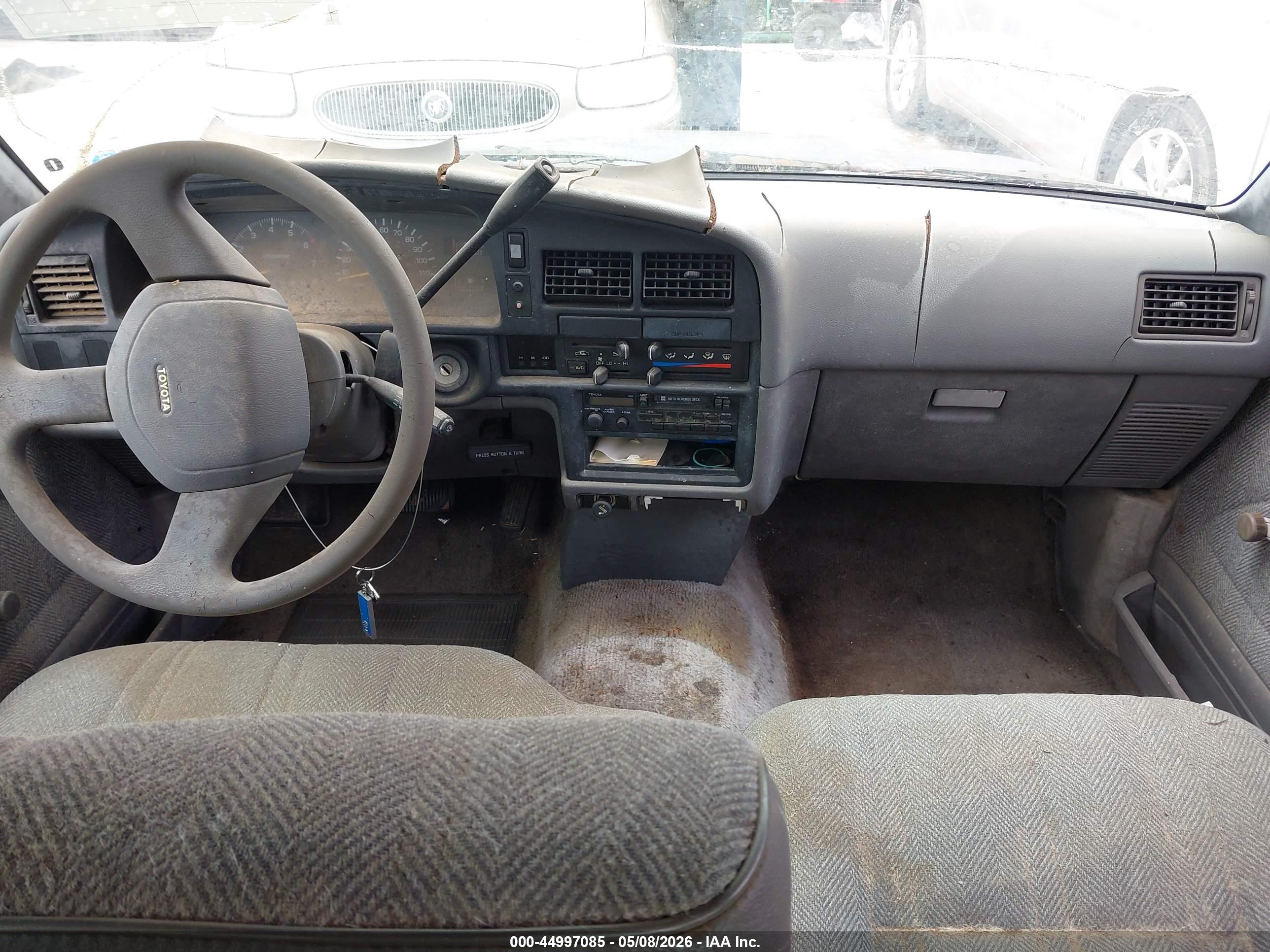 TOYOTA PICKUP image 5
