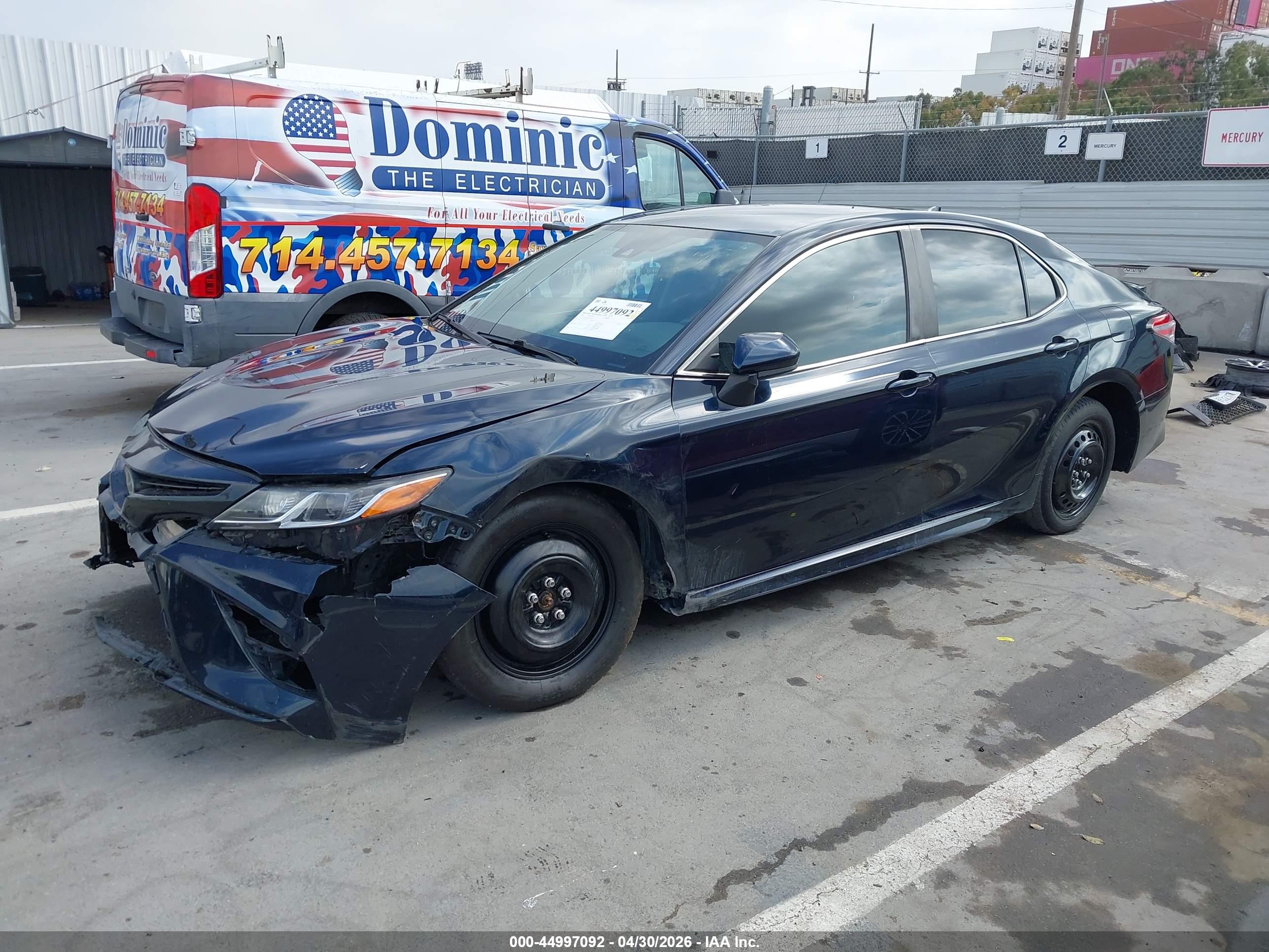 TOYOTA CAMRY image 2