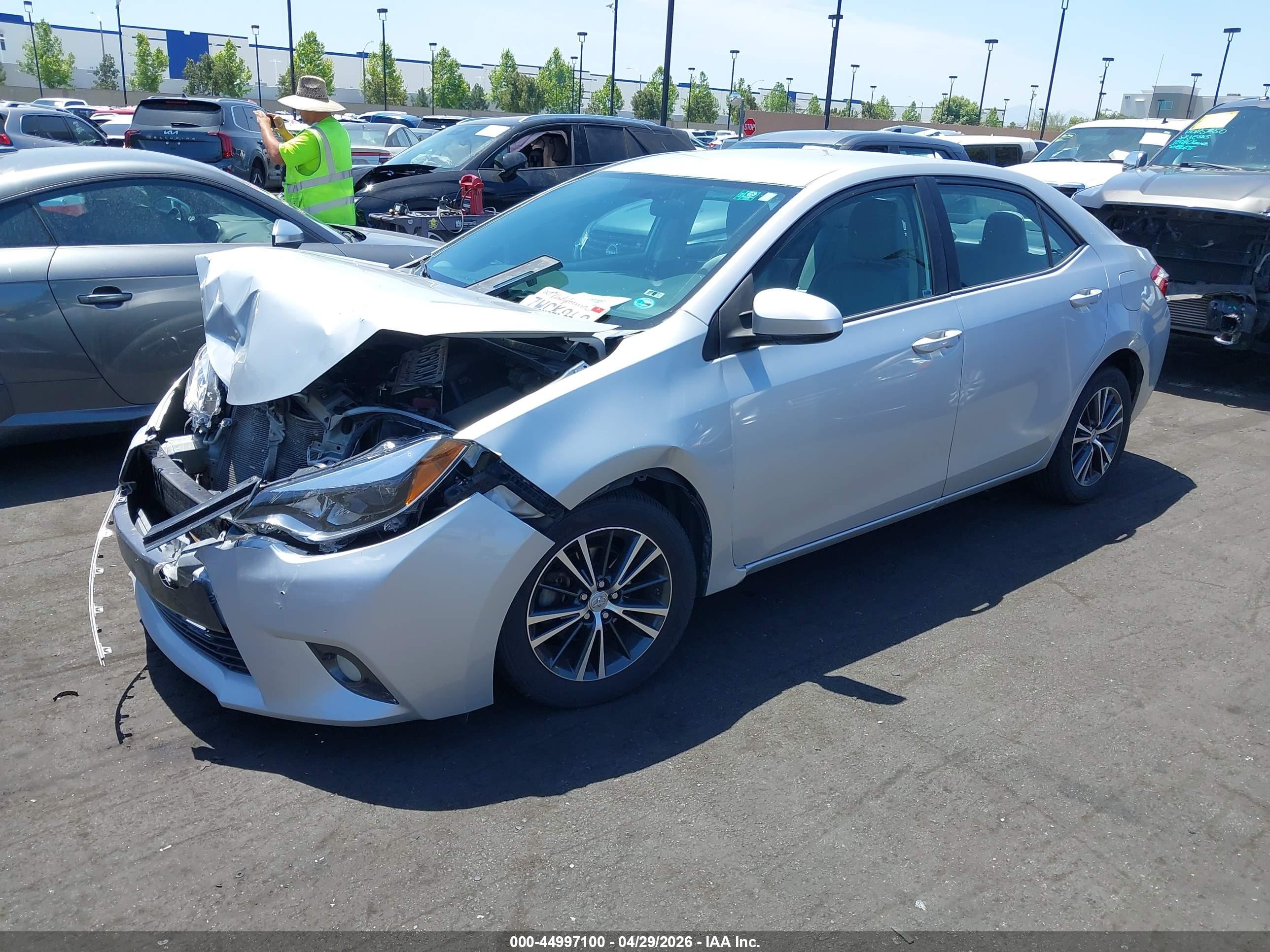 TOYOTA COROLLA image 2