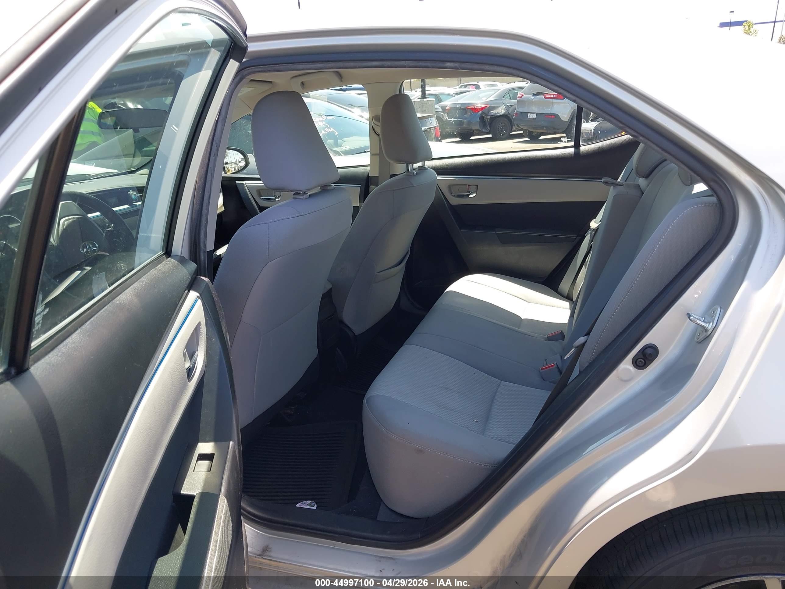 TOYOTA COROLLA image 8