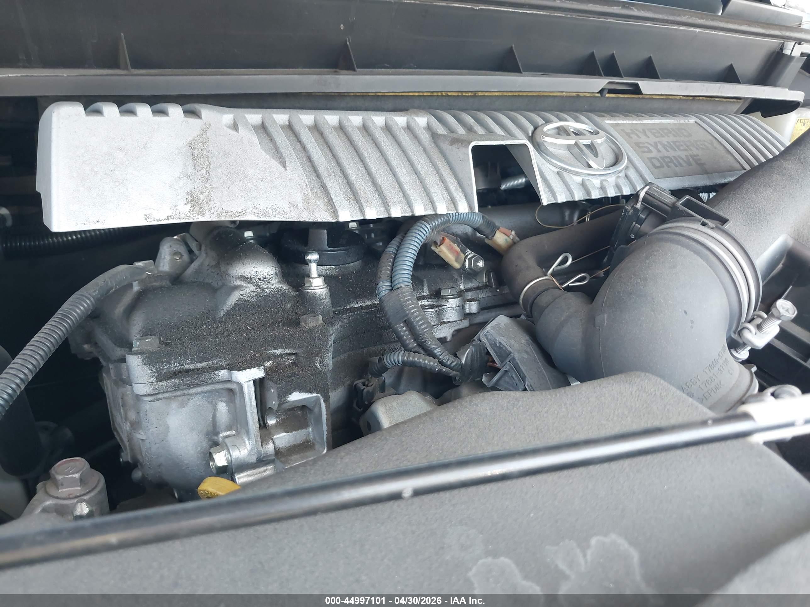 TOYOTA PRIUS image 10