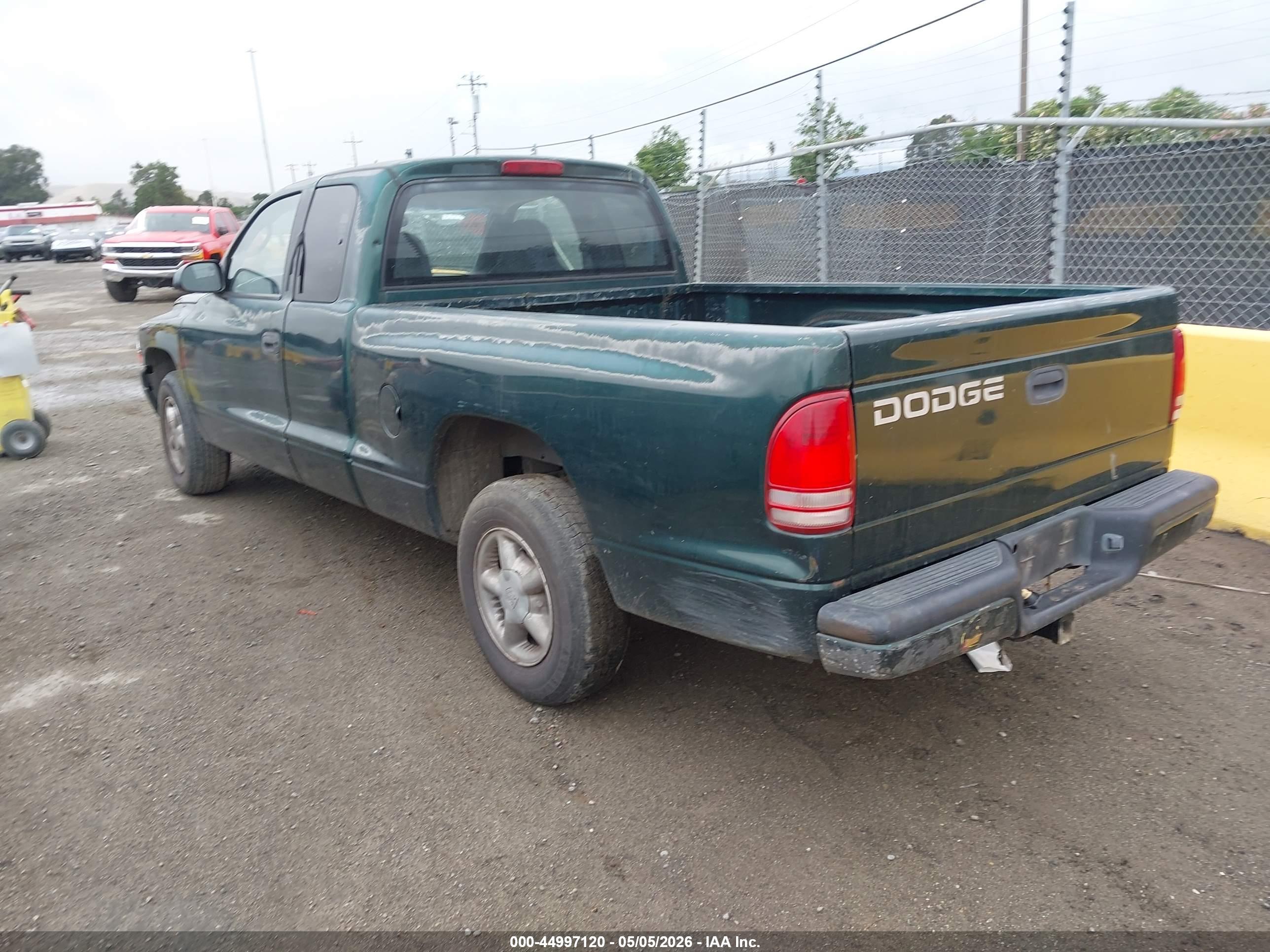 DODGE DAKOTA image 3