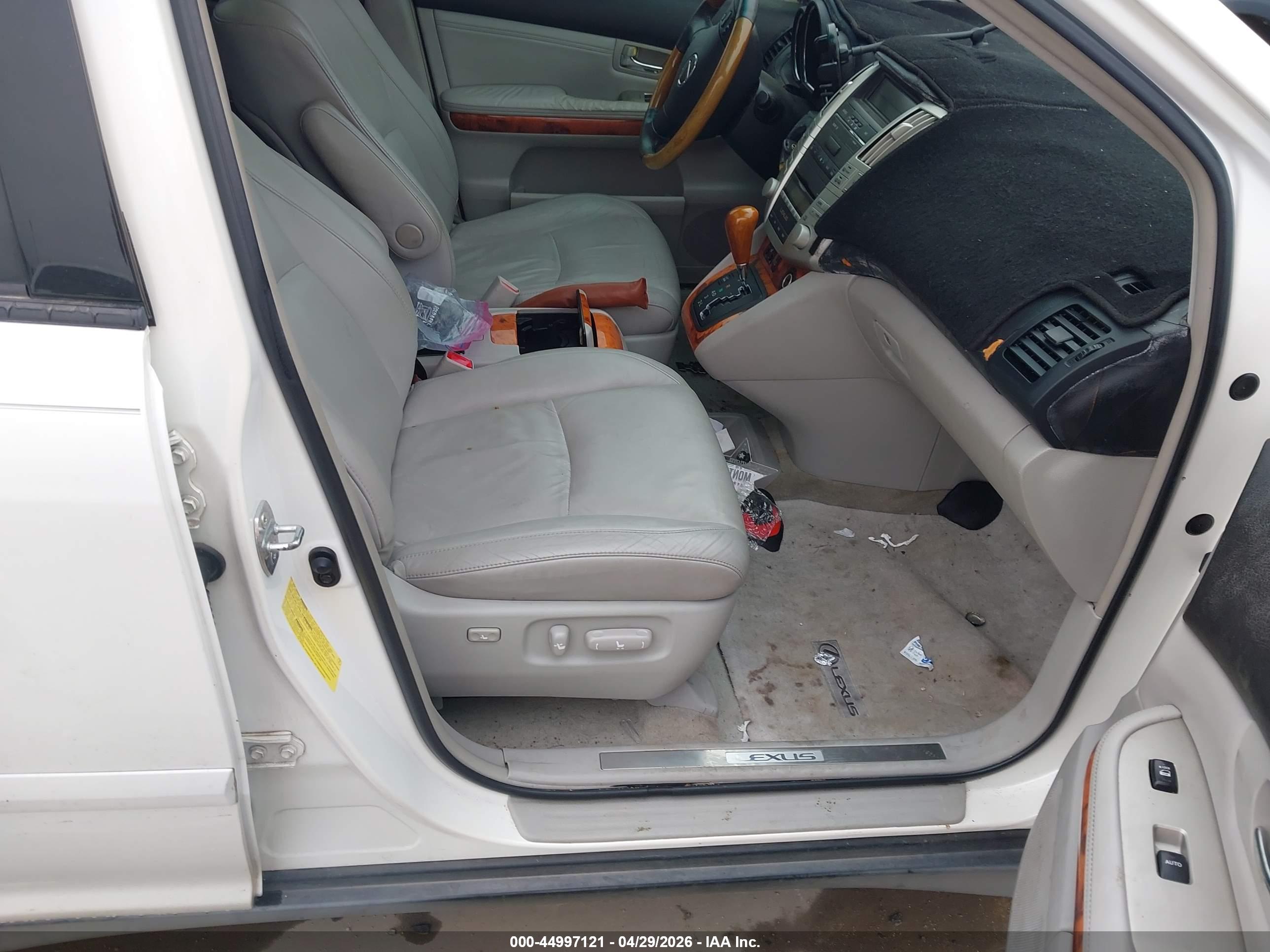 LEXUS RX image 5