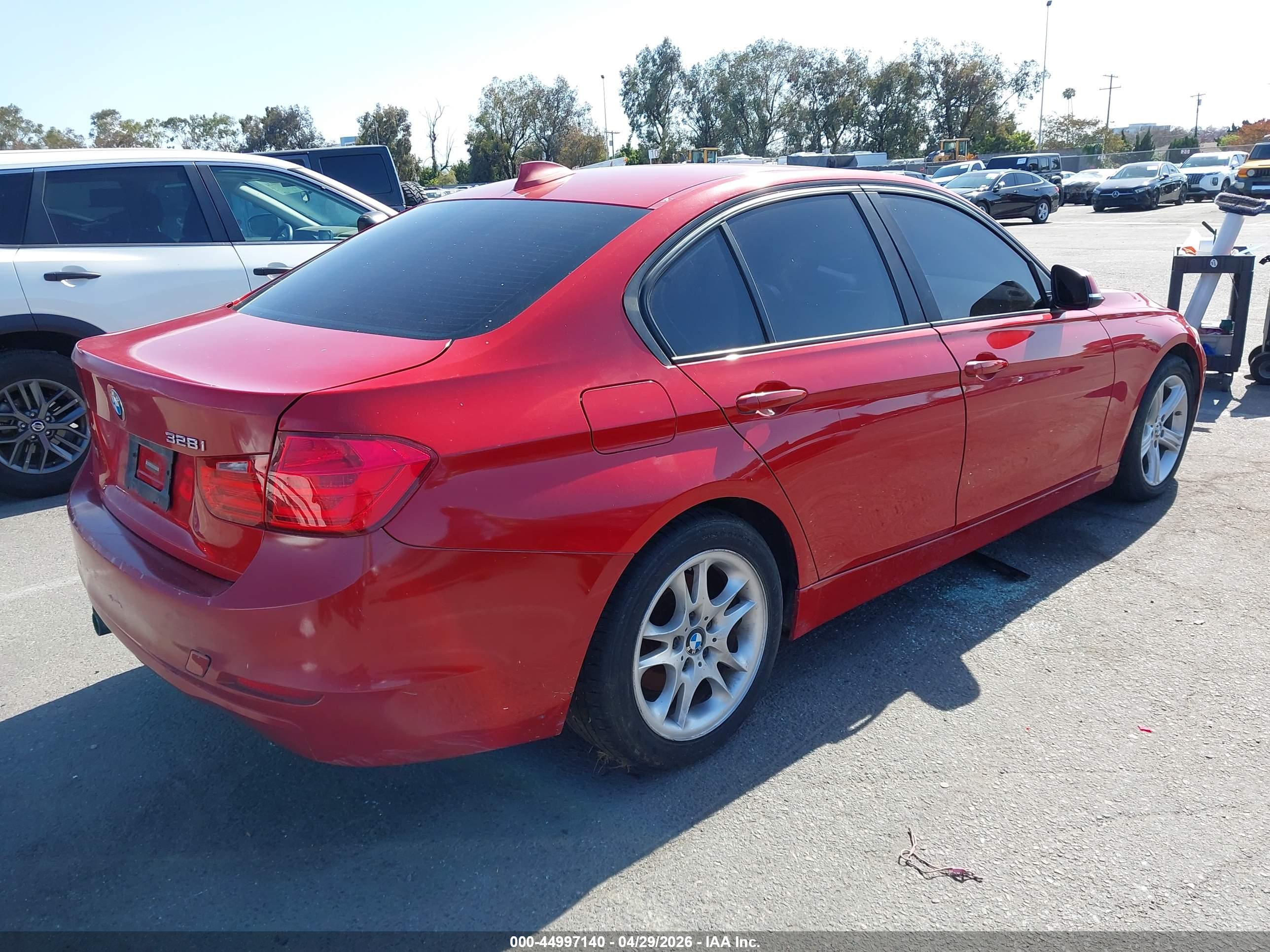 BMW 328I image 4