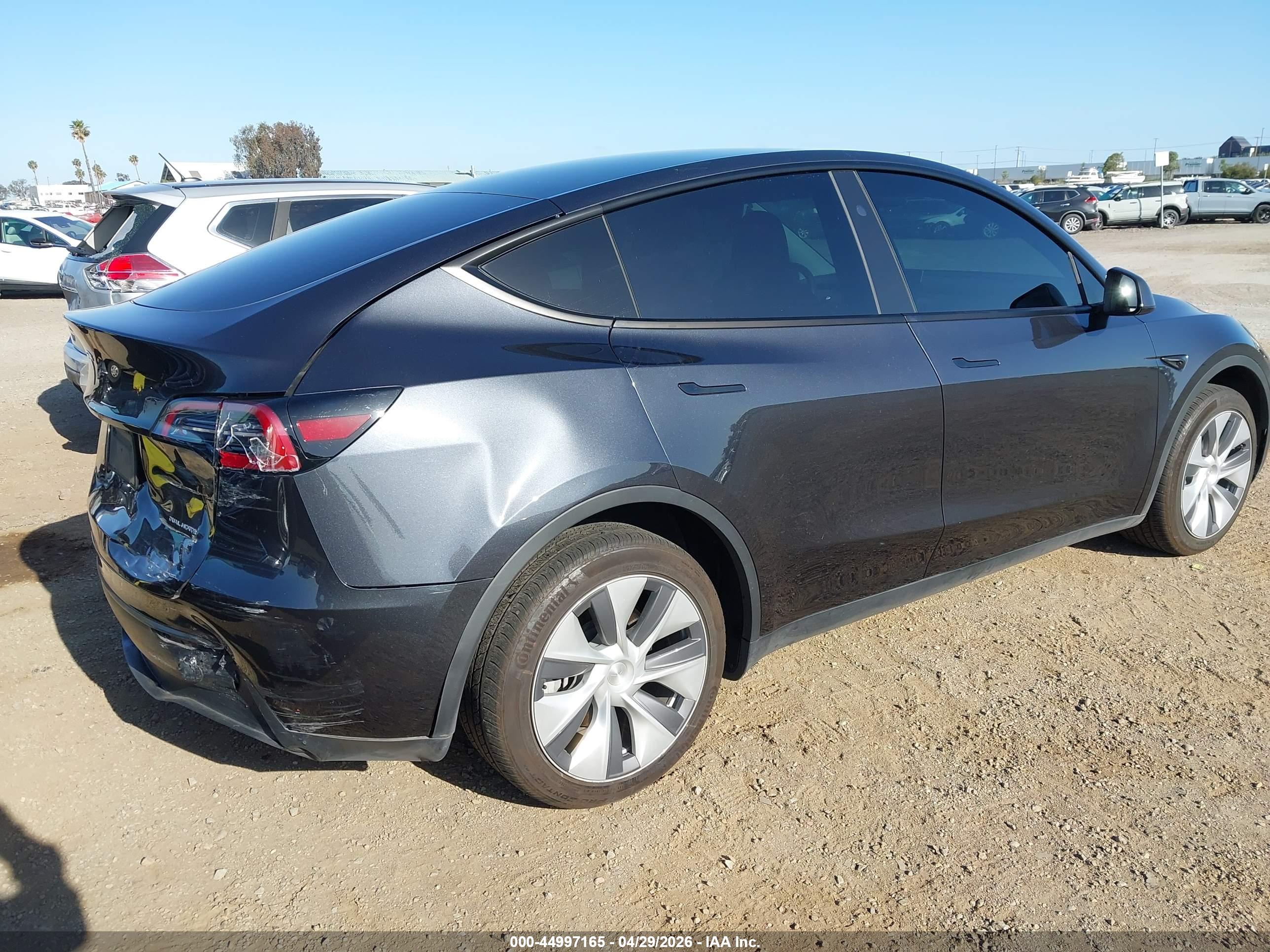TESLA MODEL image 4
