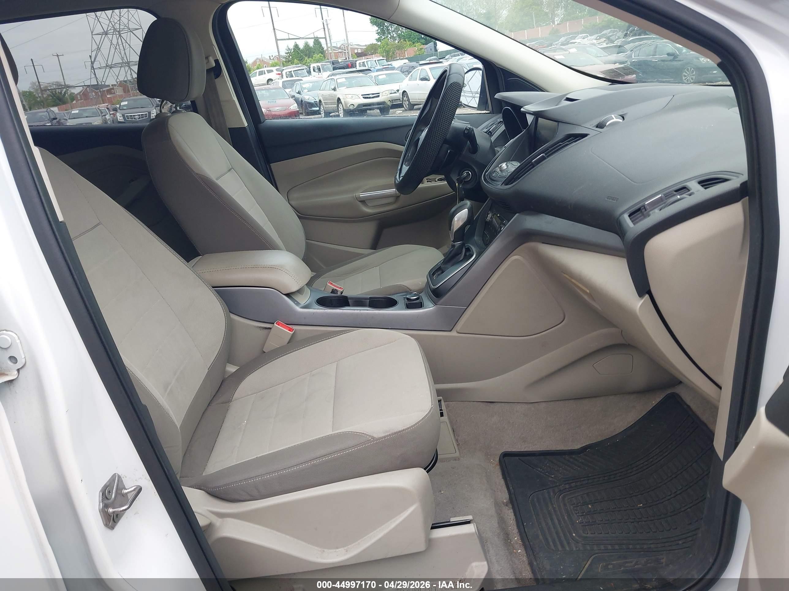 FORD ESCAPE image 5
