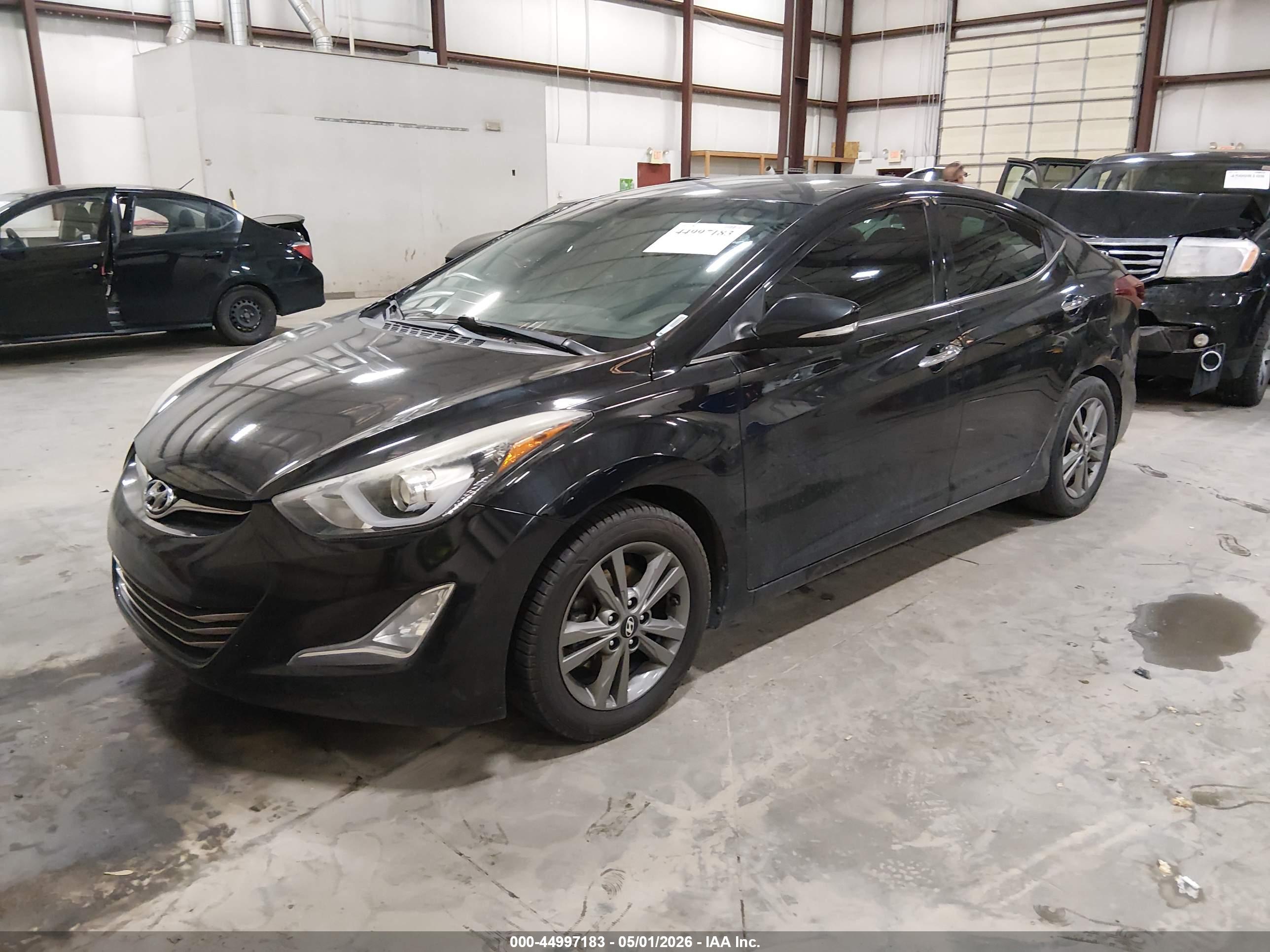 HYUNDAI ELANTRA image 2