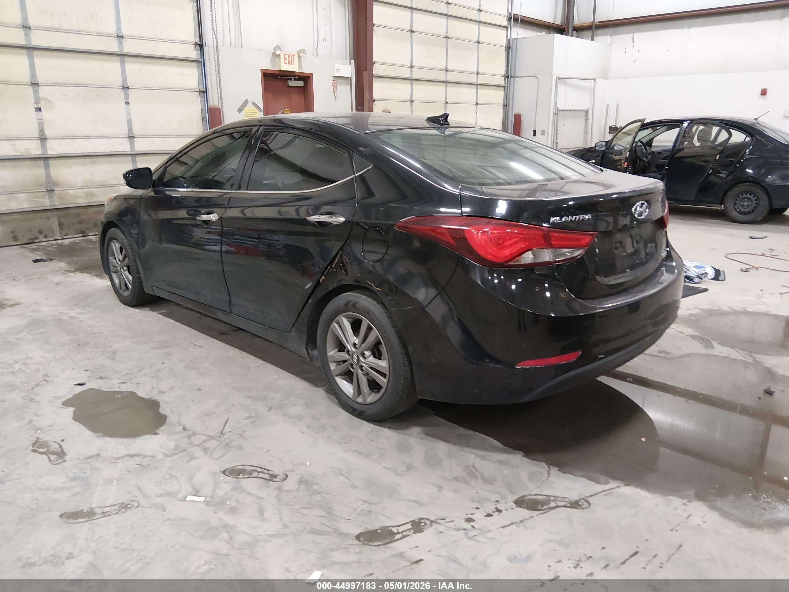 HYUNDAI ELANTRA image 3