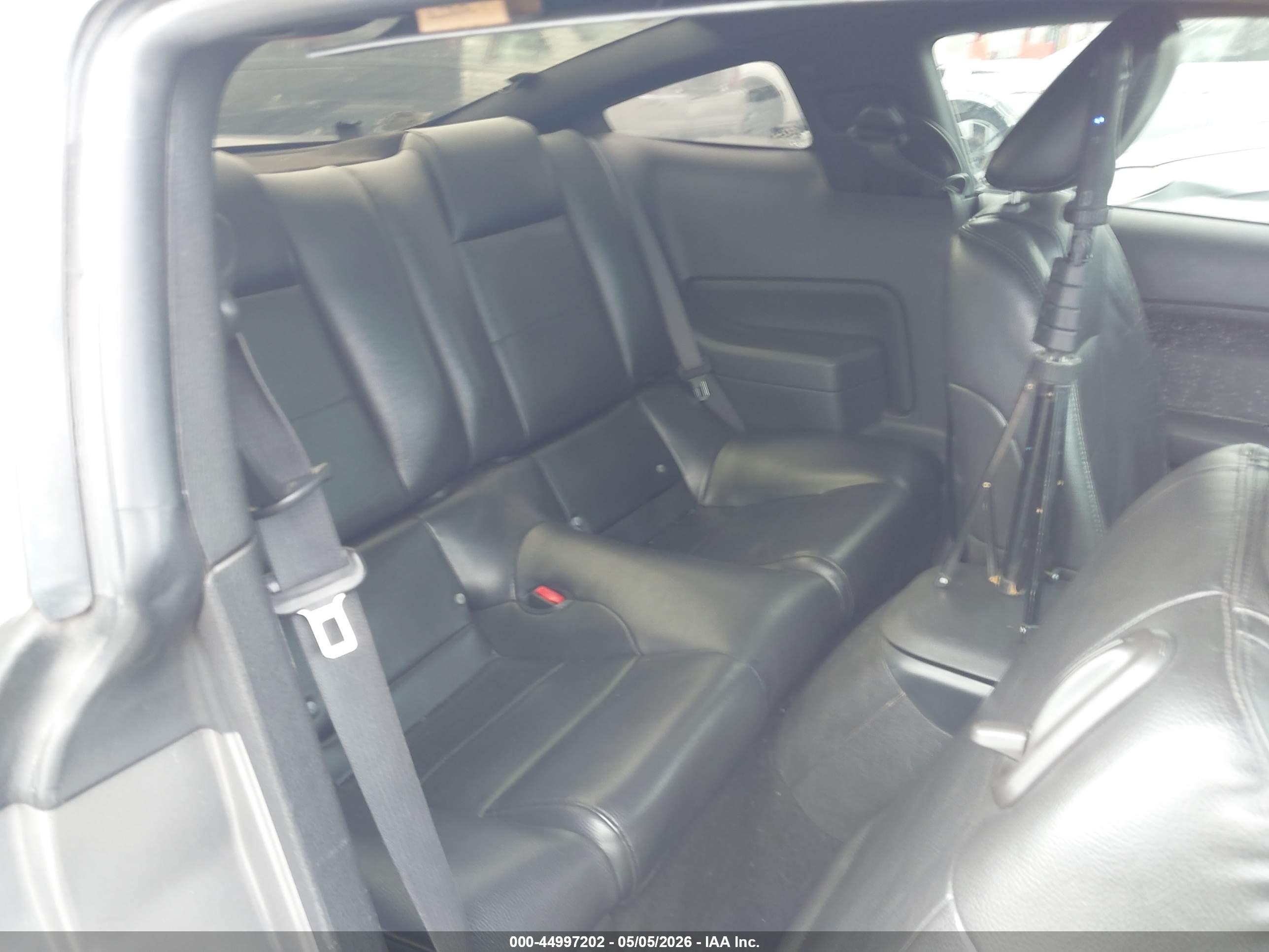 FORD MUSTANG image 8