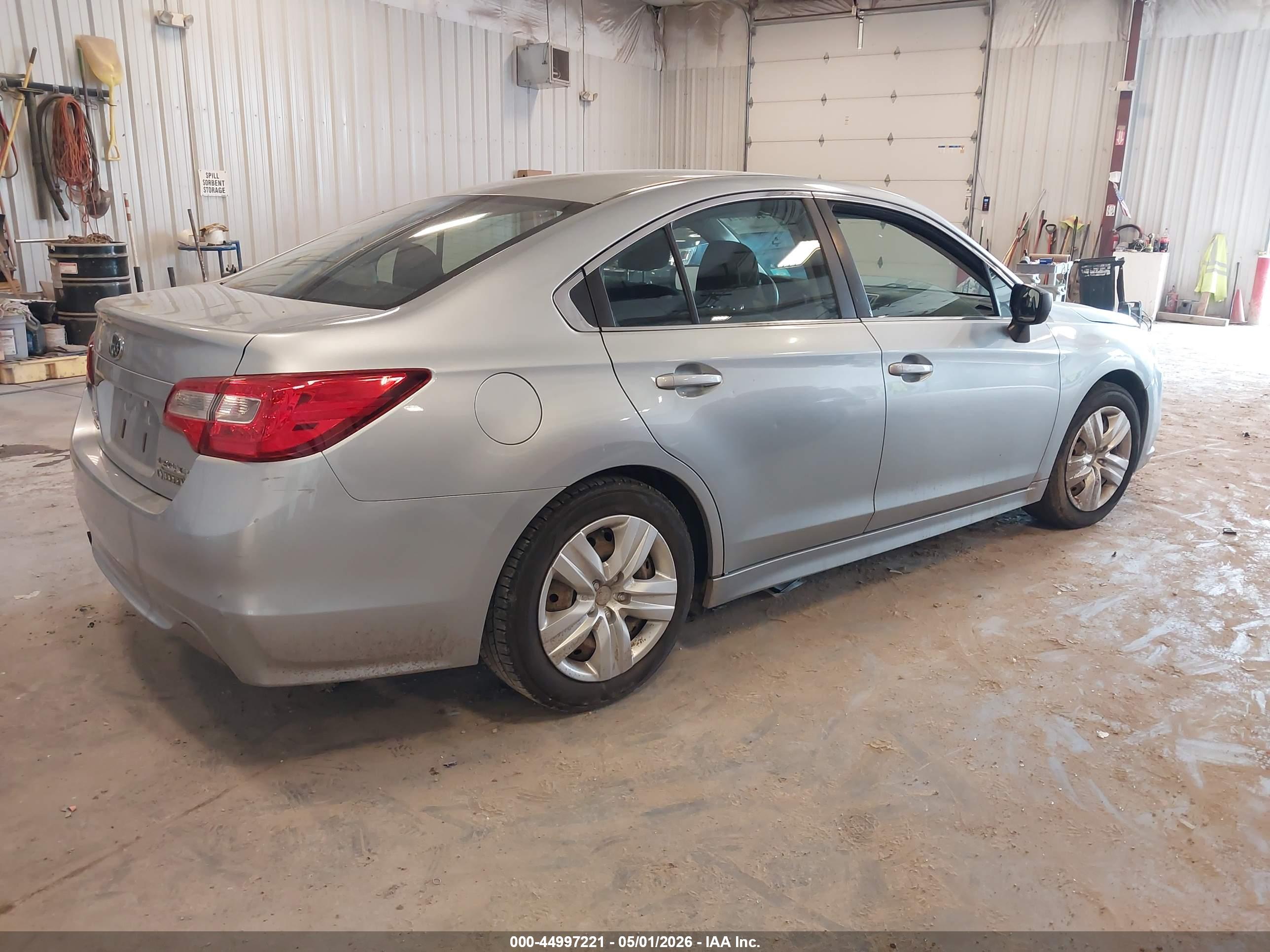 SUBARU LEGACY image 4