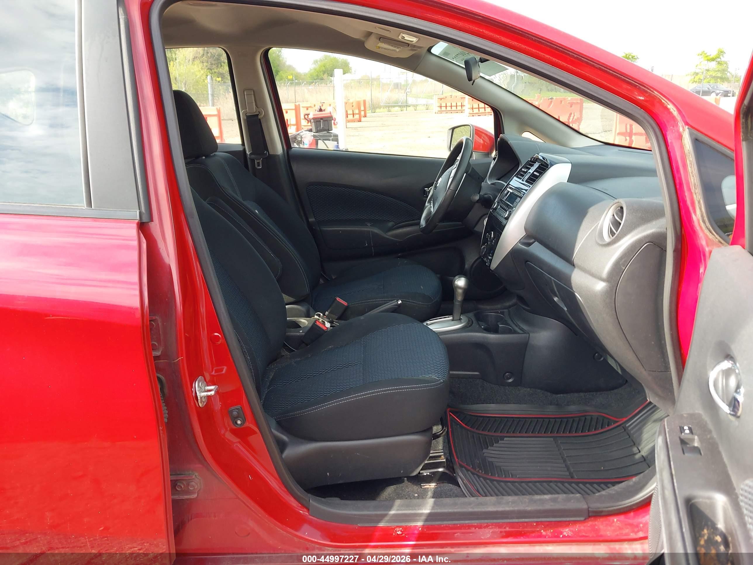 NISSAN VERSA image 5