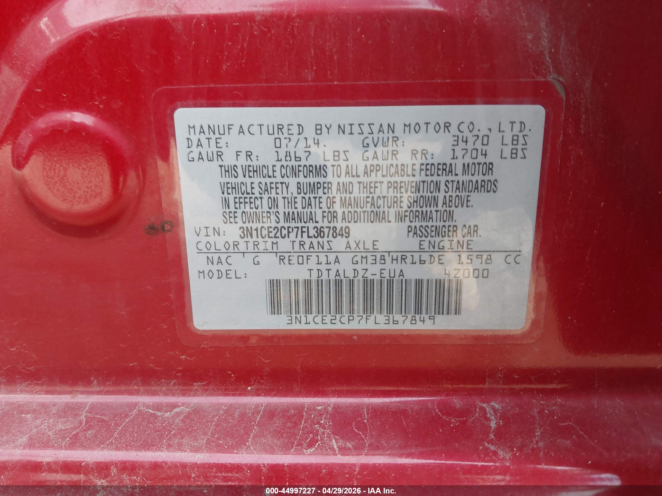 NISSAN VERSA image 9