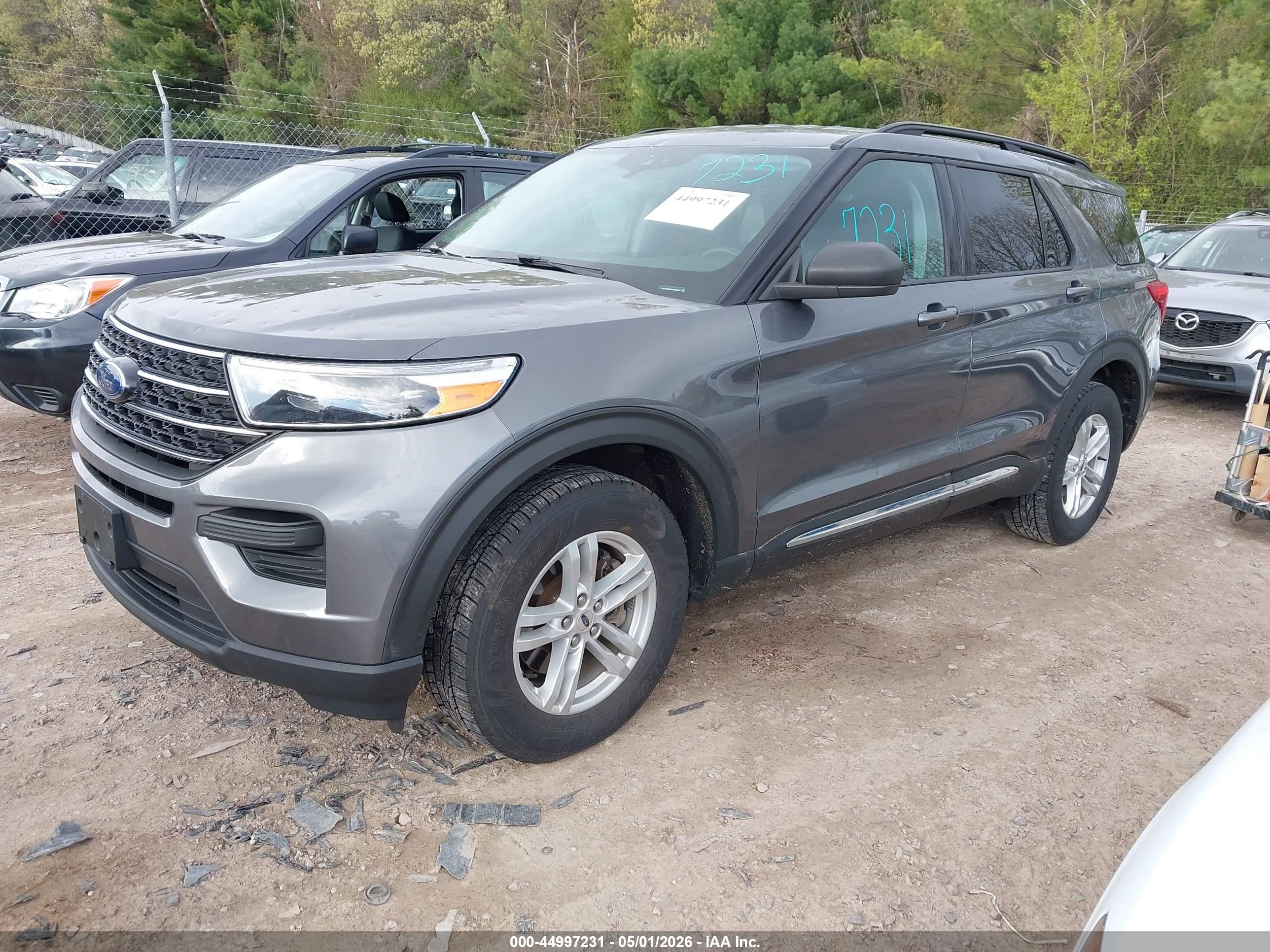 FORD EXPLORER image 2