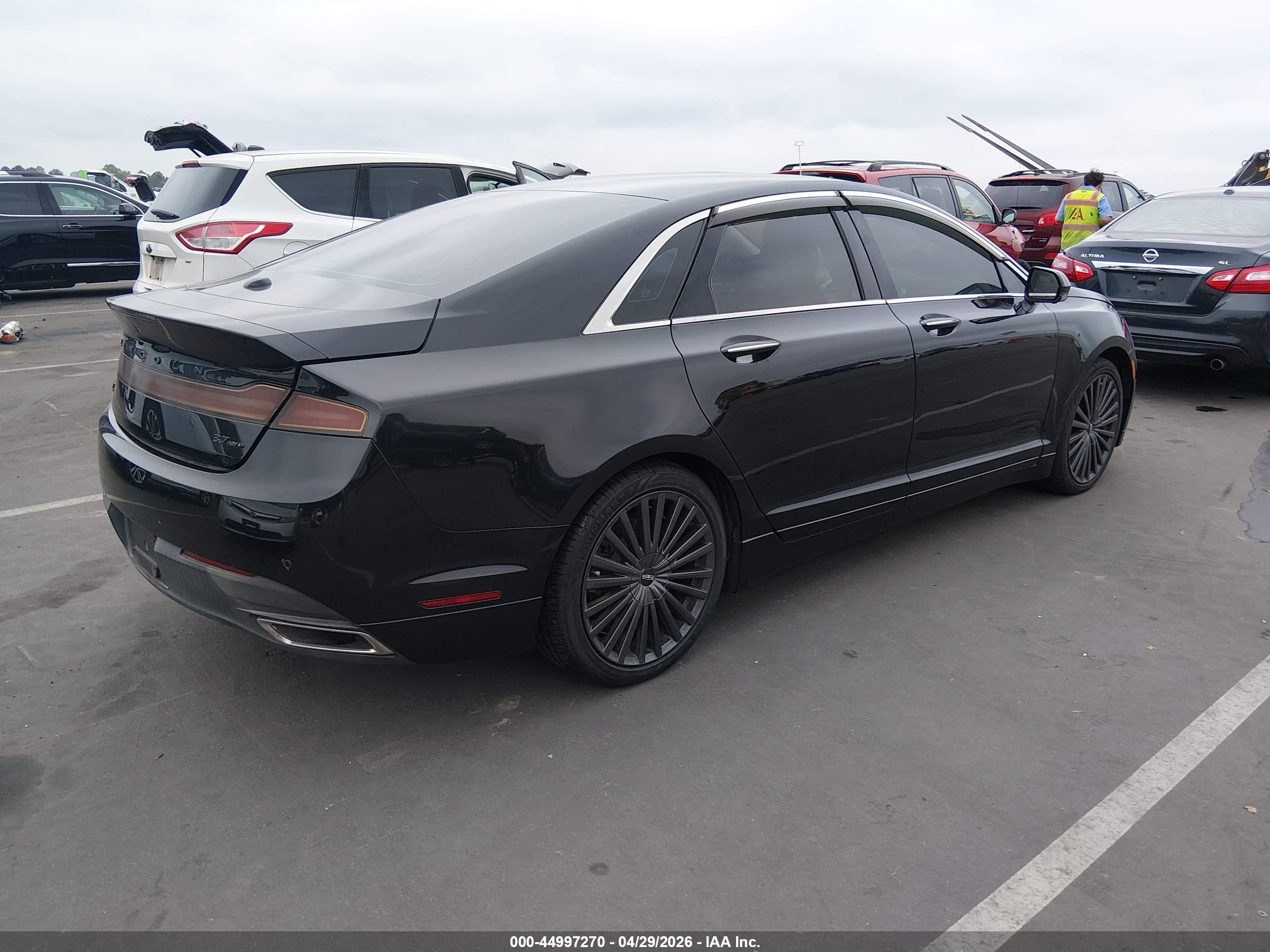 LINCOLN MKZ image 4