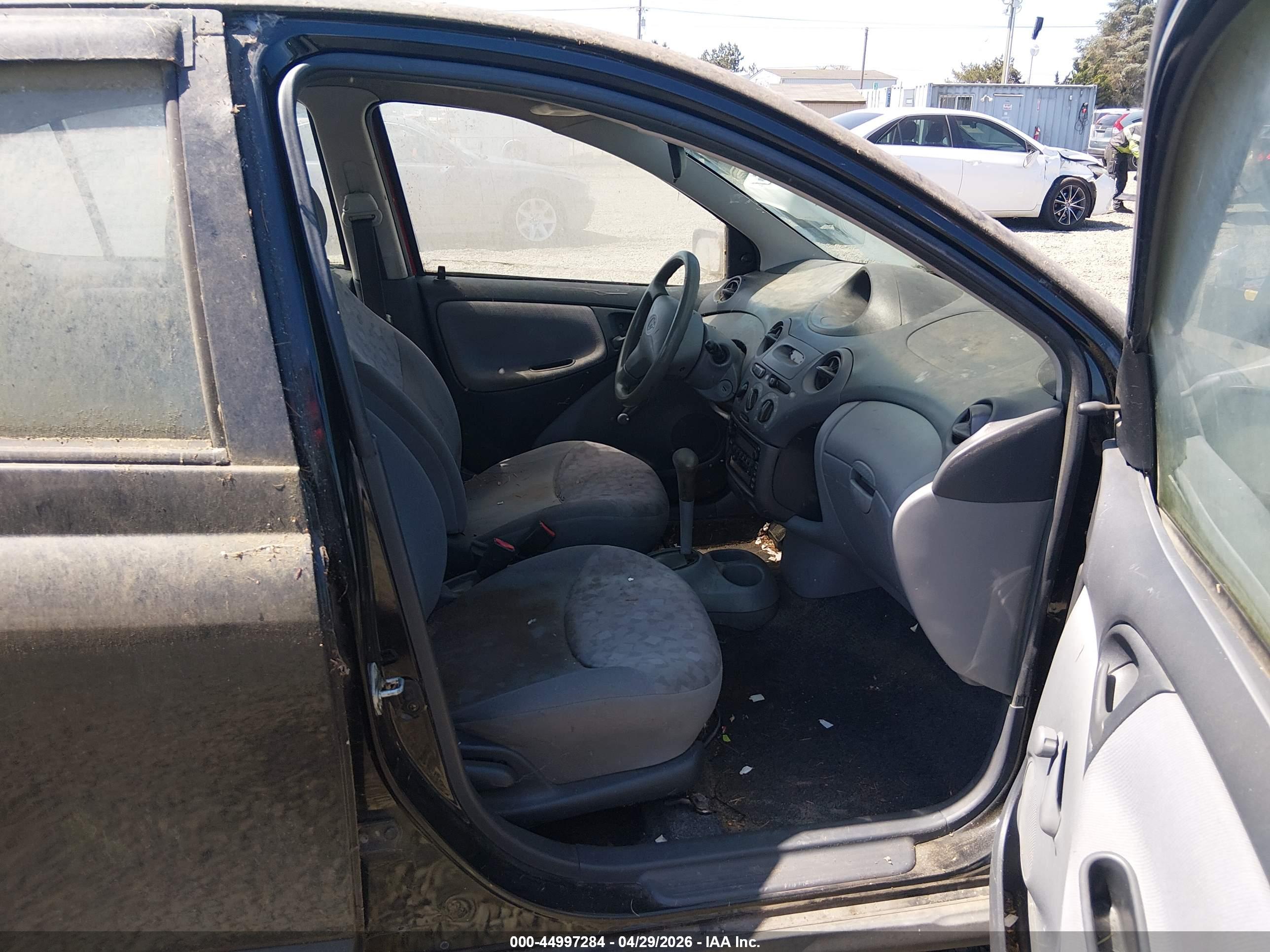 TOYOTA ECHO image 5