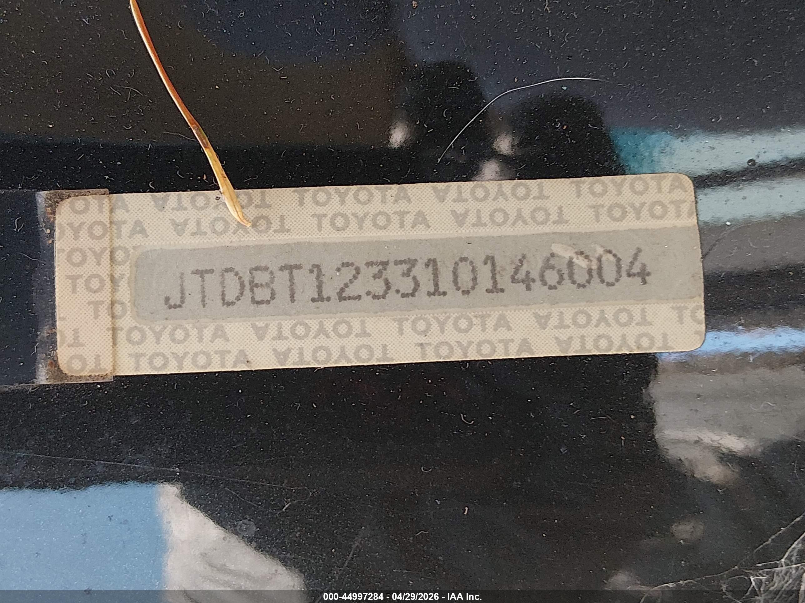 TOYOTA ECHO image 9