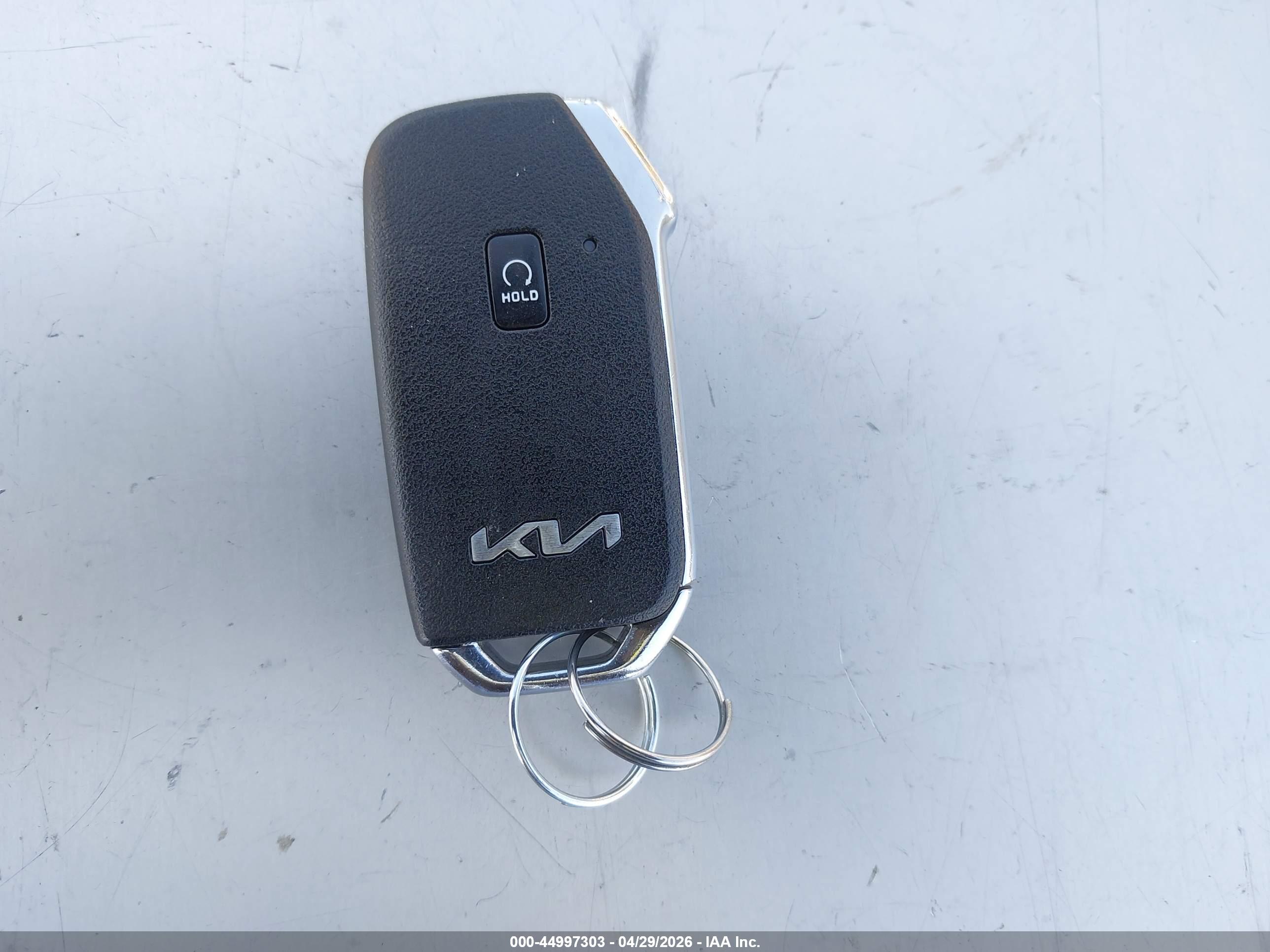 KIA SPORTAGE image 11
