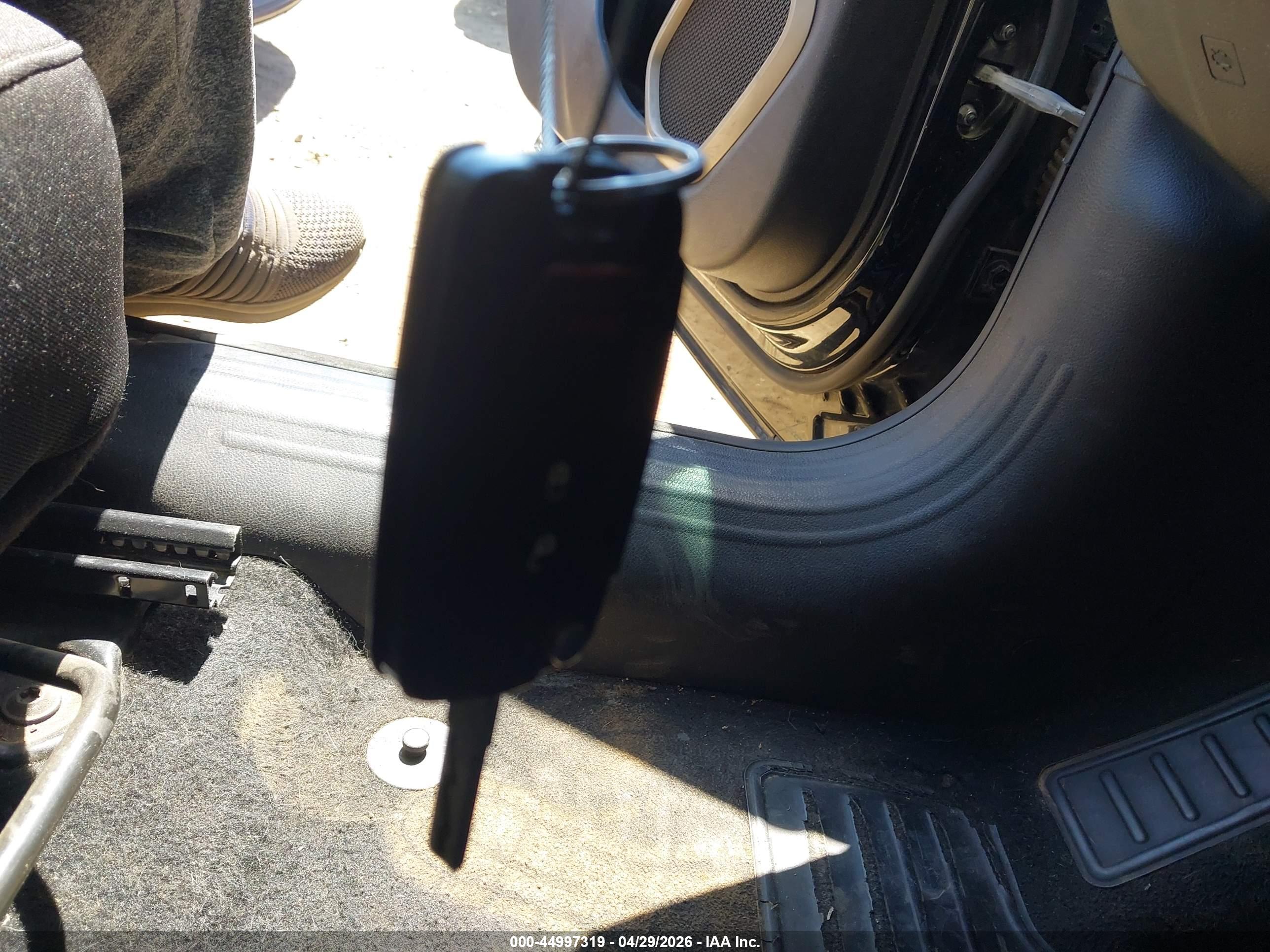 JEEP RENEGADE image 11