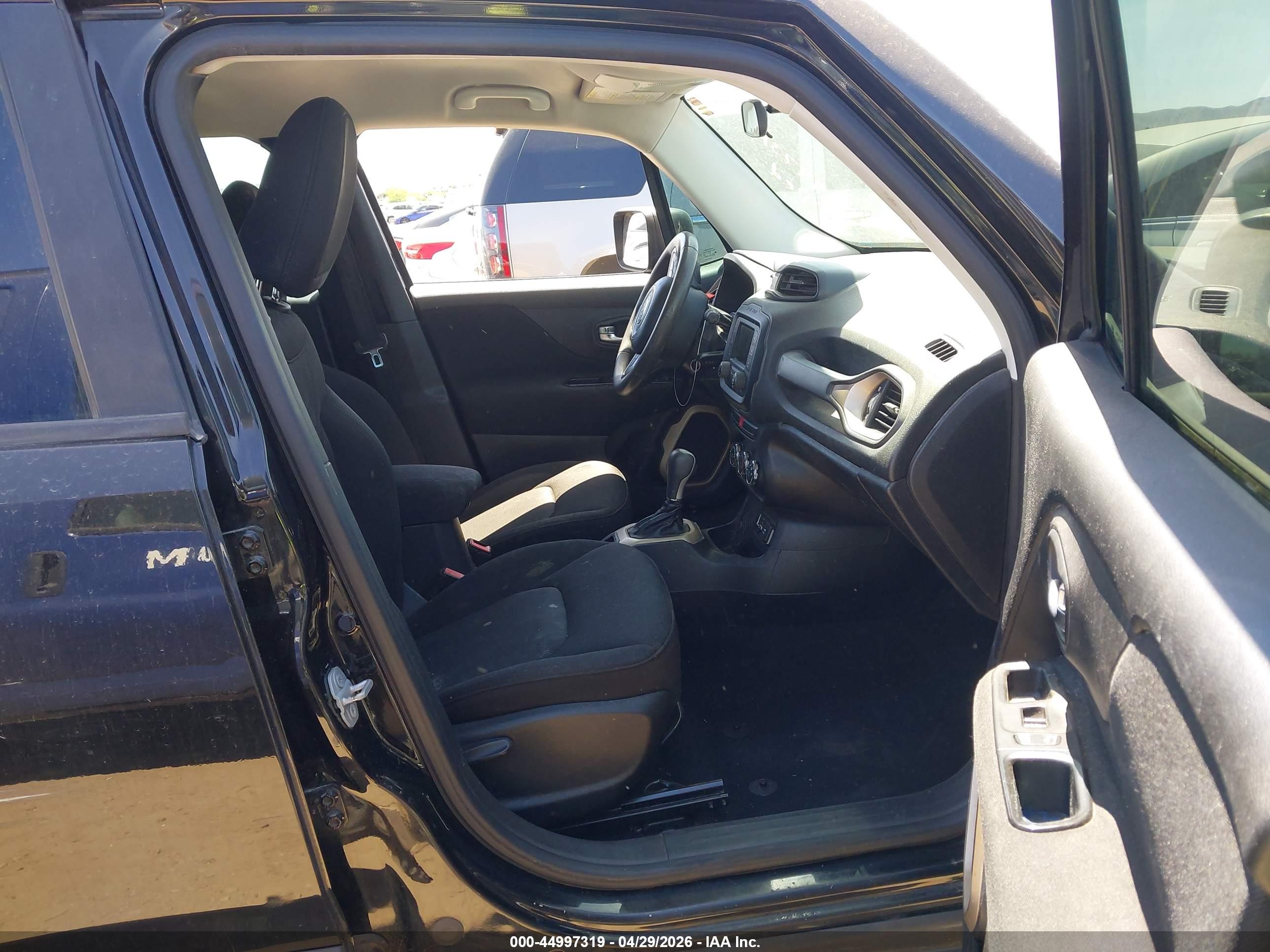 JEEP RENEGADE image 5