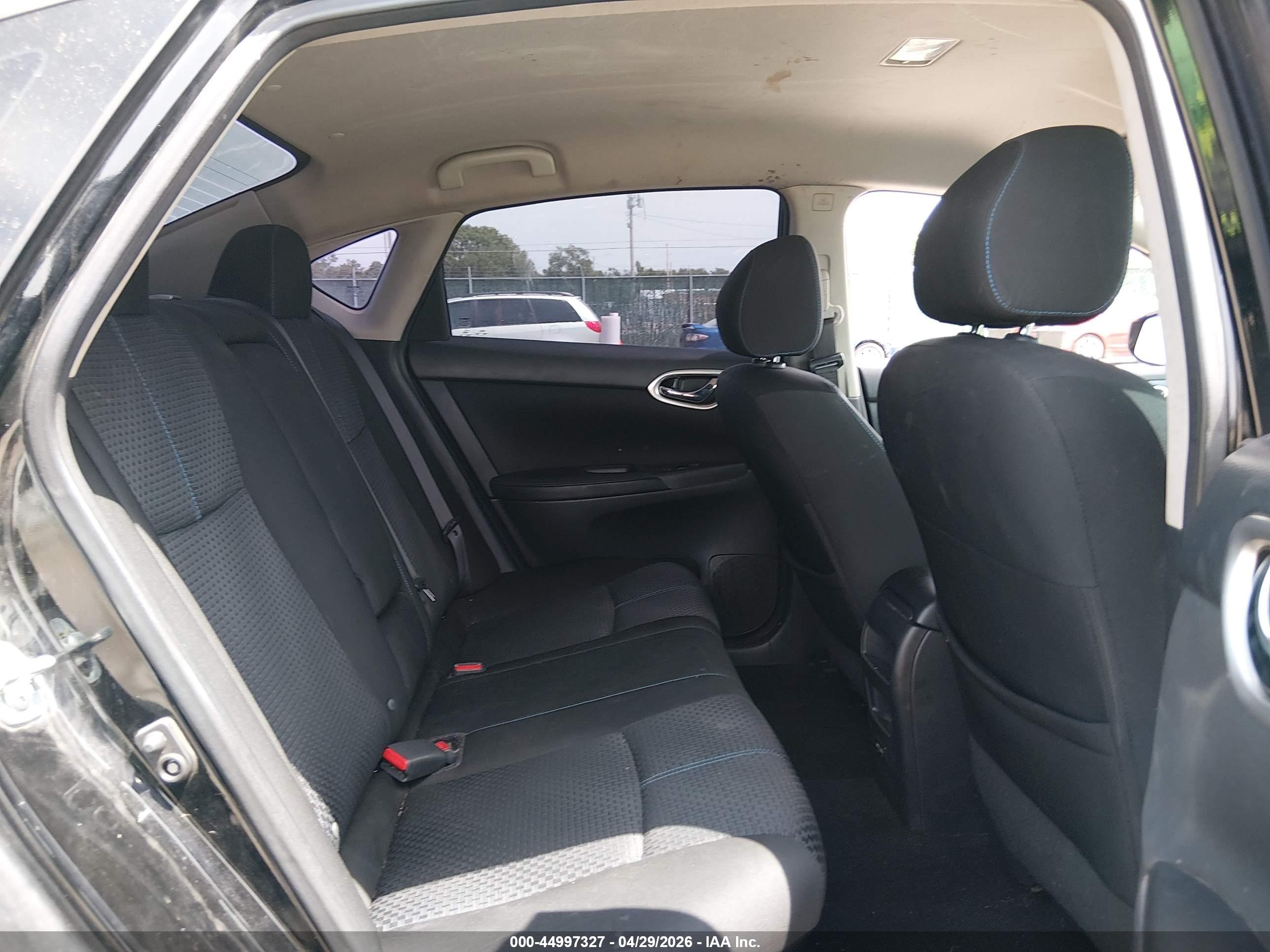 NISSAN SENTRA image 8