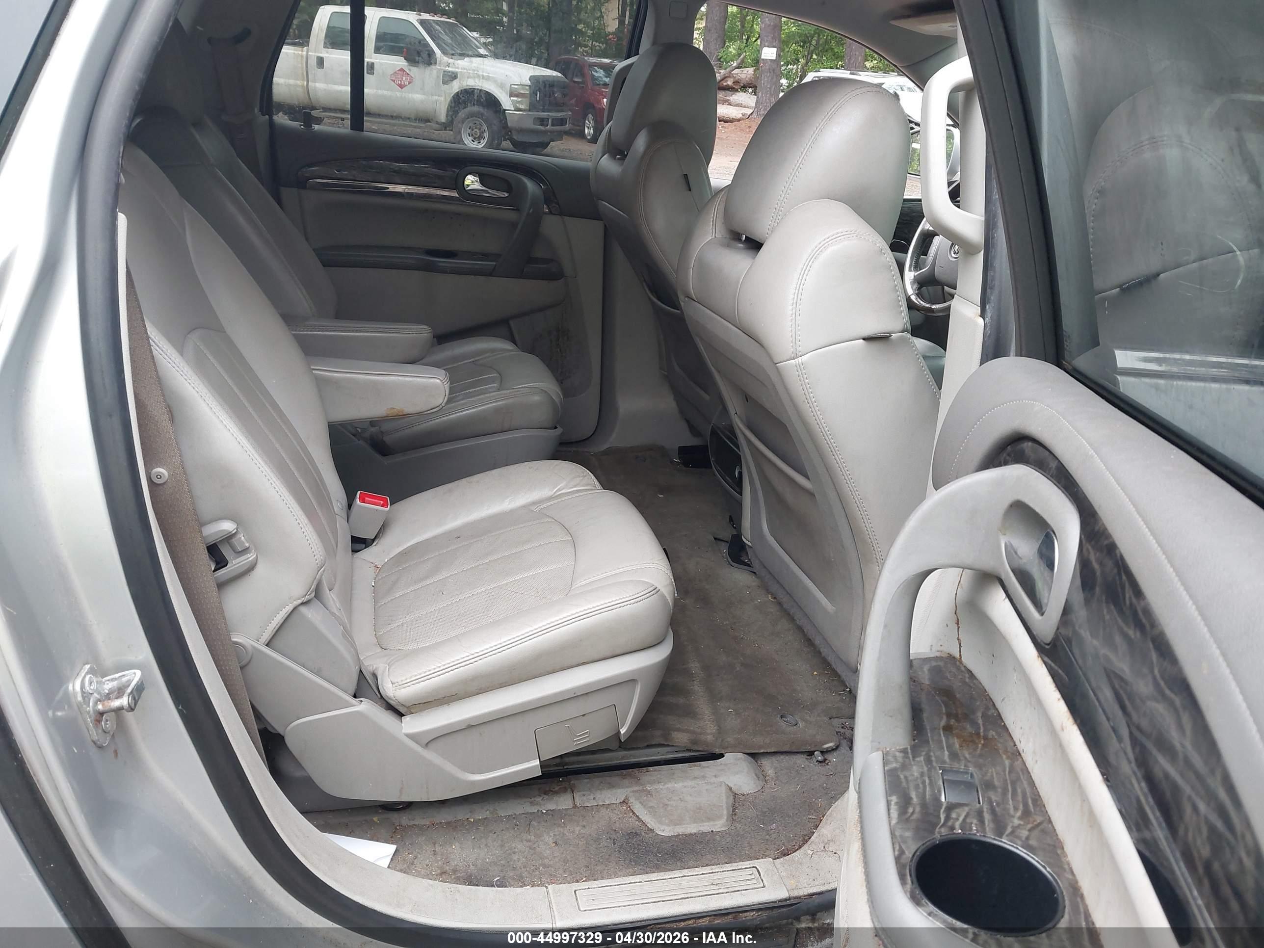 BUICK ENCLAVE image 8