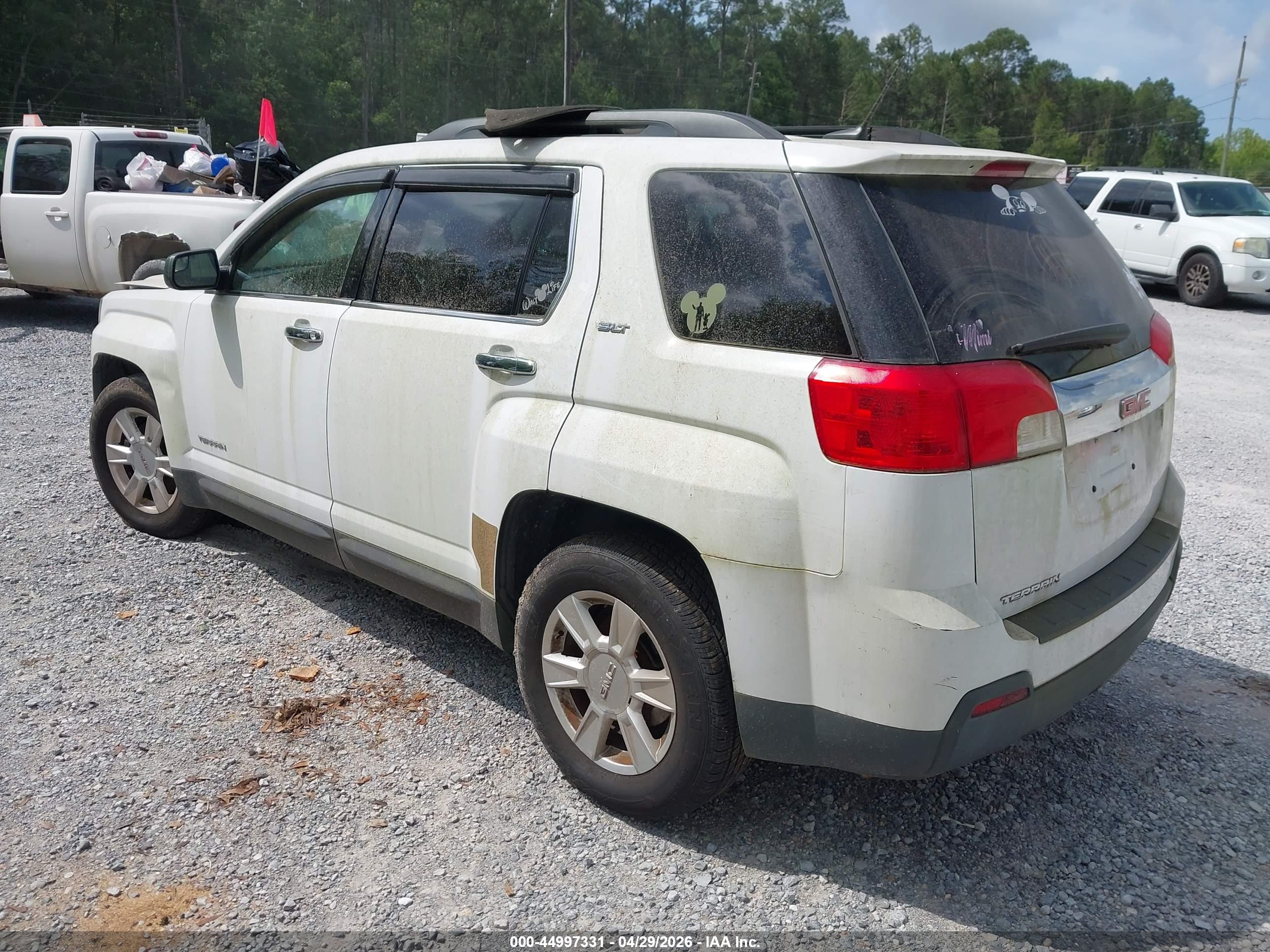 GMC TERRAIN image 3
