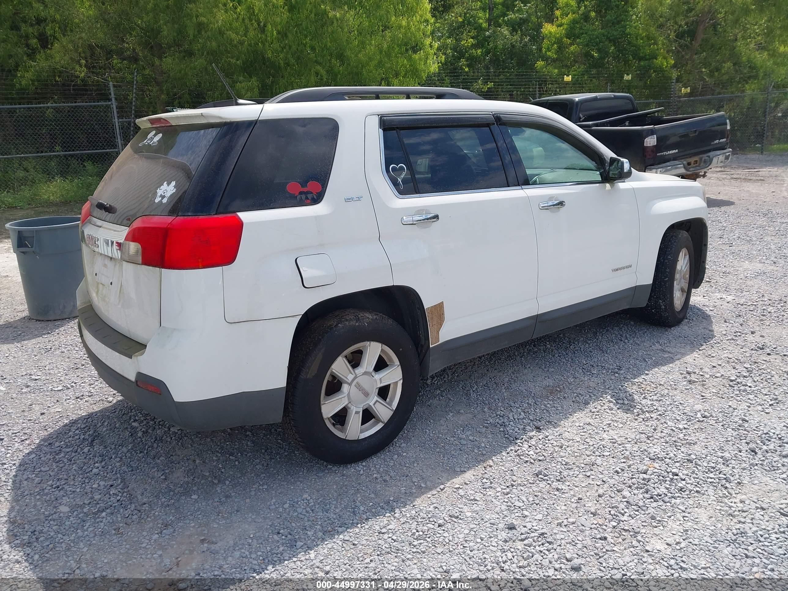 GMC TERRAIN image 4
