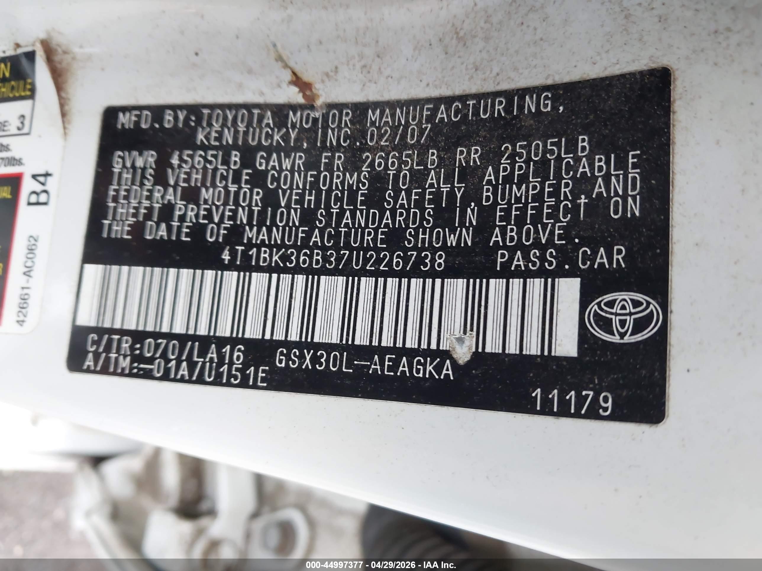 TOYOTA AVALON image 9