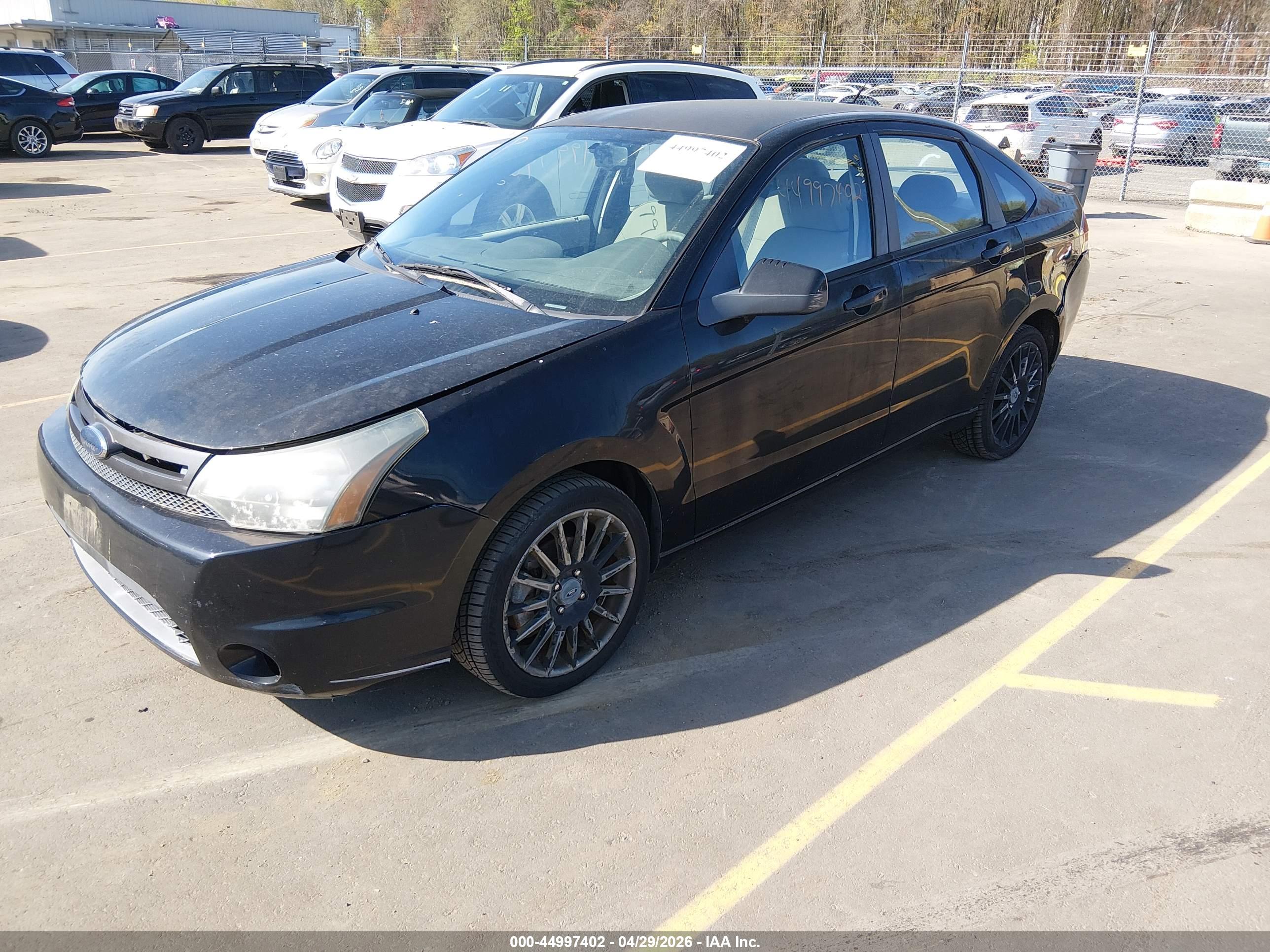 FORD FOCUS image 2