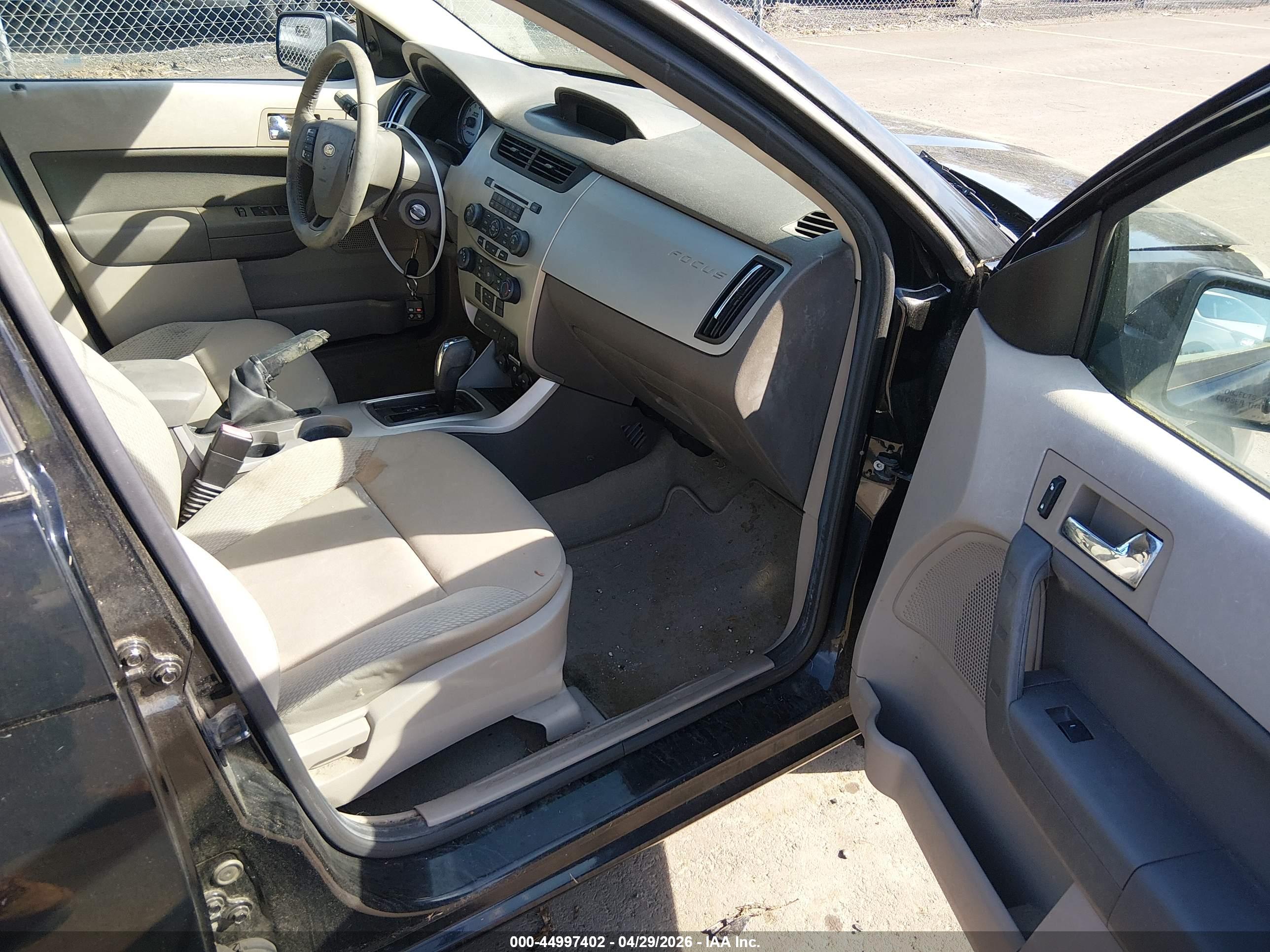 FORD FOCUS image 5