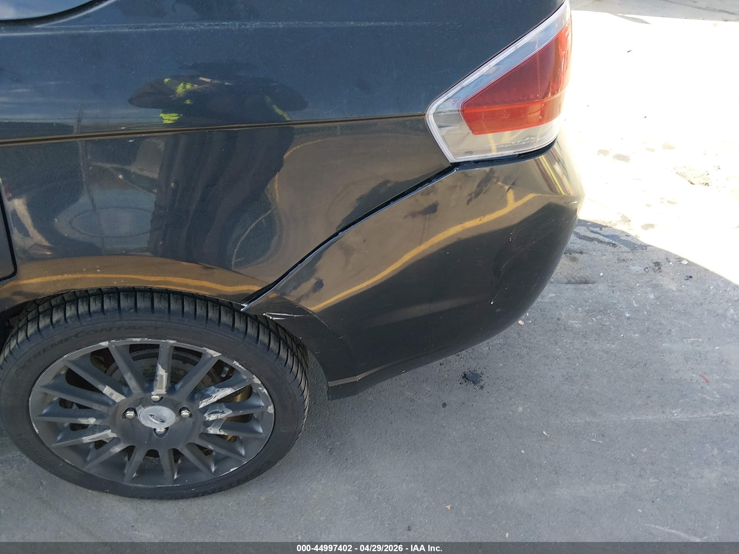 FORD FOCUS image 6