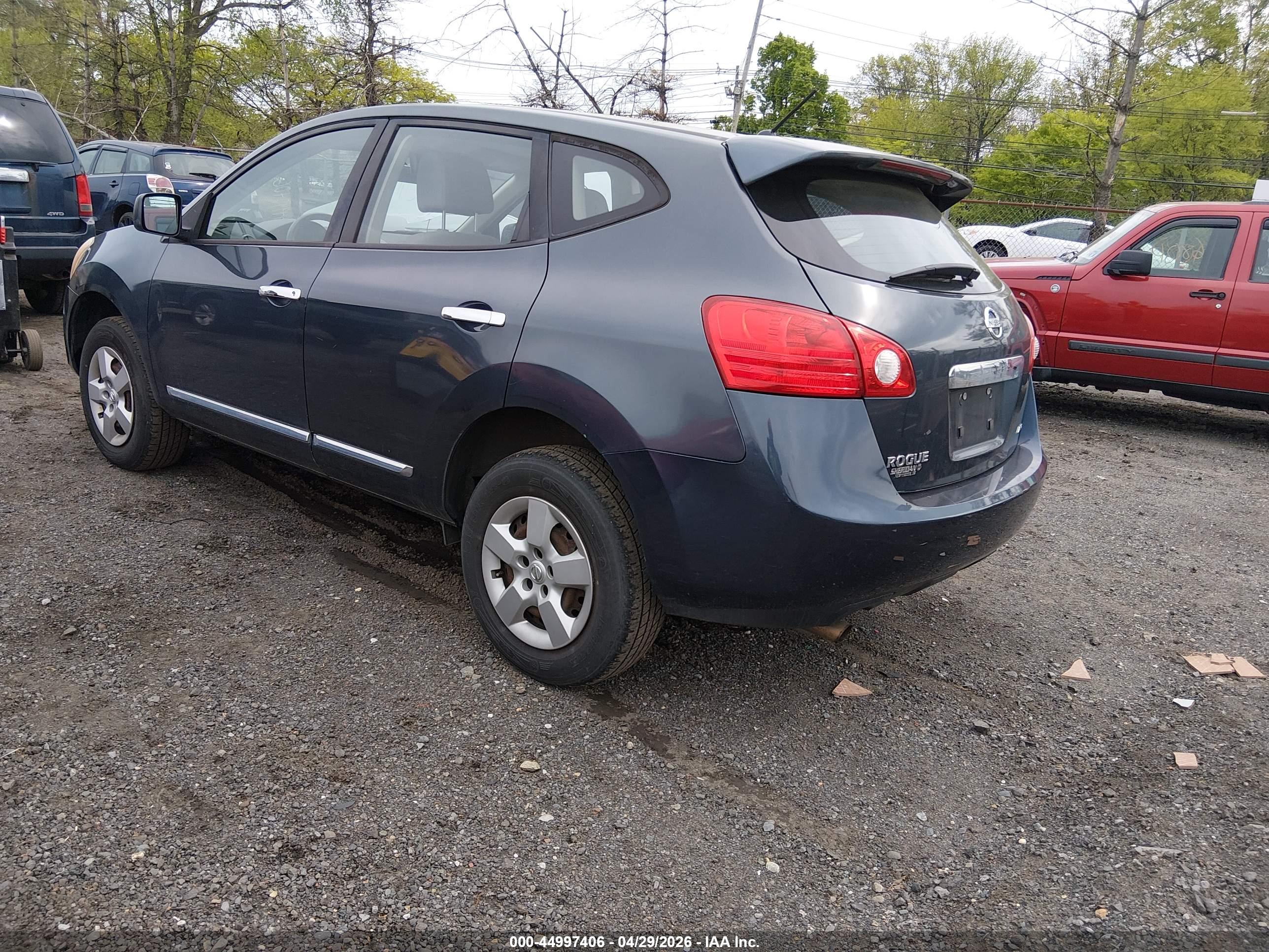 NISSAN ROGUE image 3