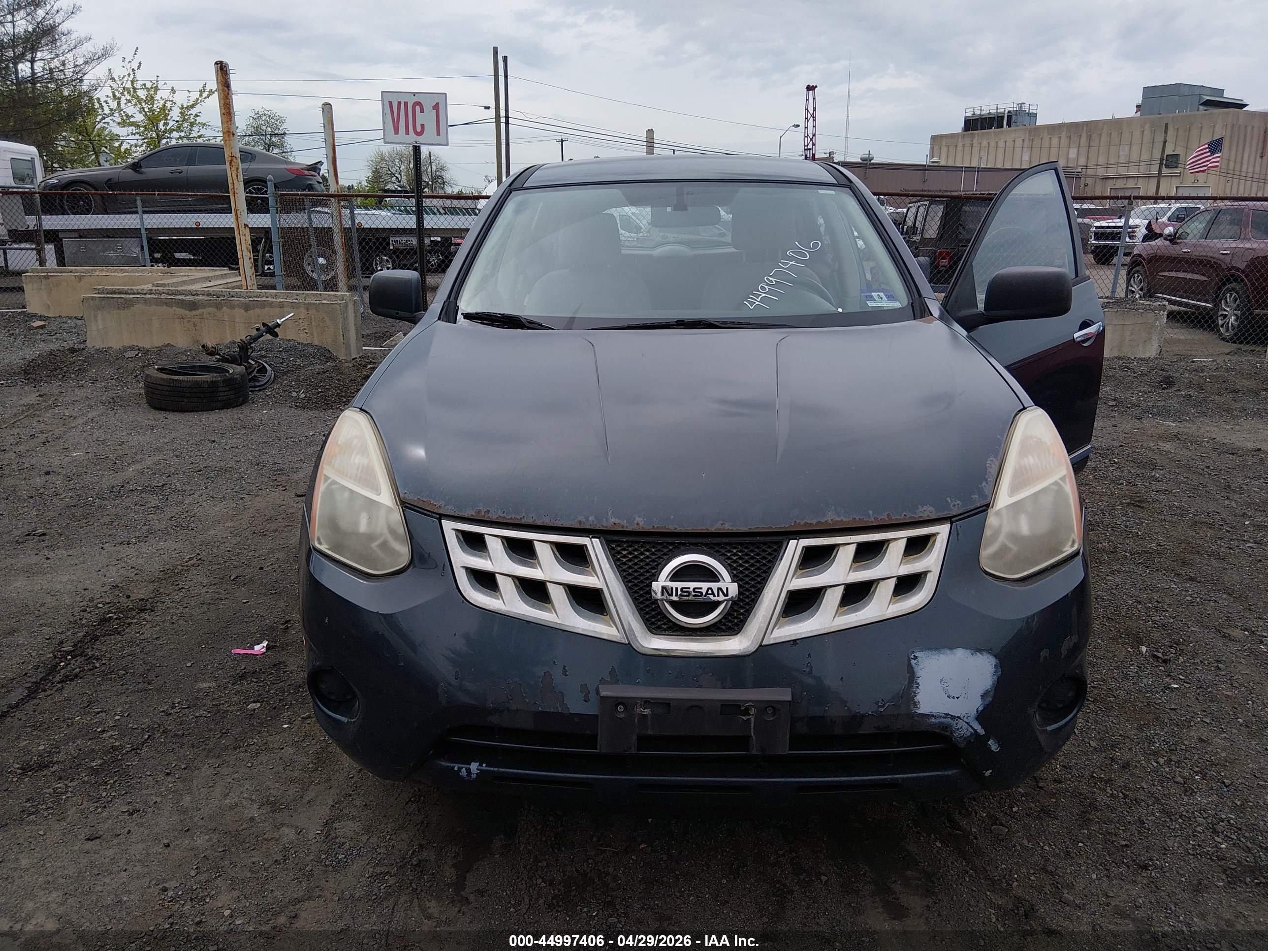 NISSAN ROGUE image 6