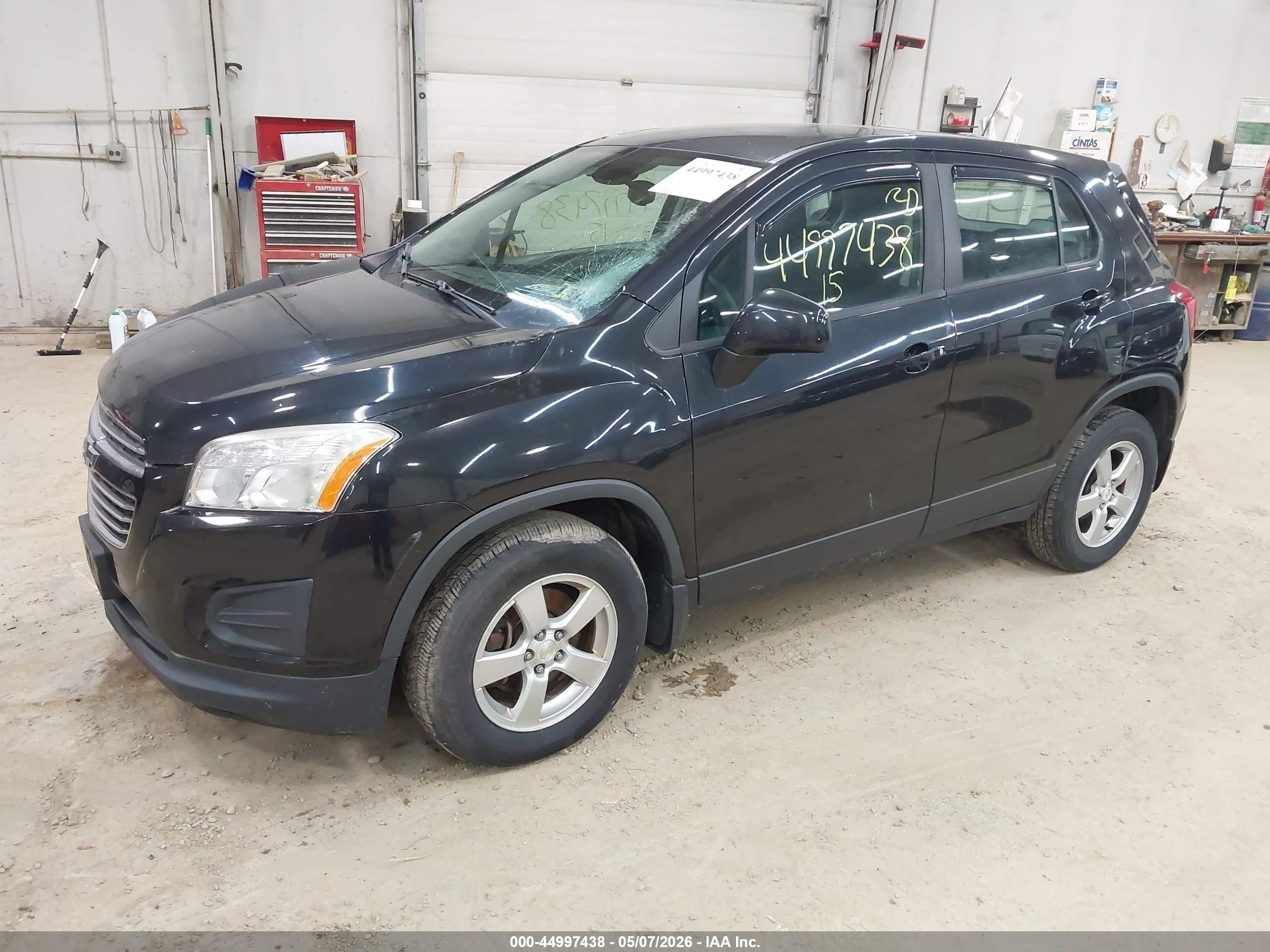 CHEVROLET TRAX image 2