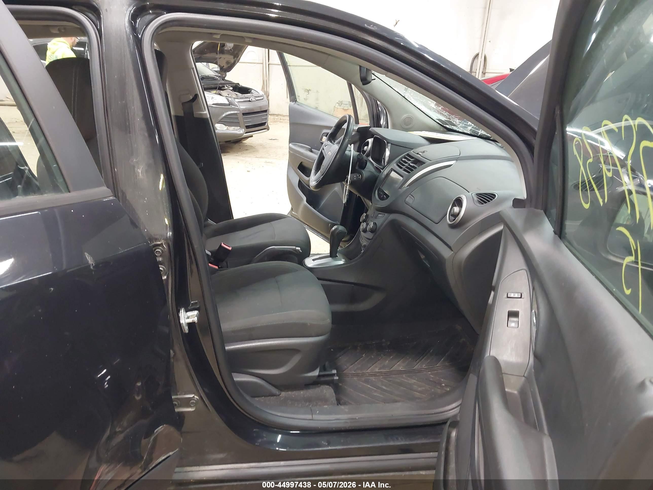 CHEVROLET TRAX image 5