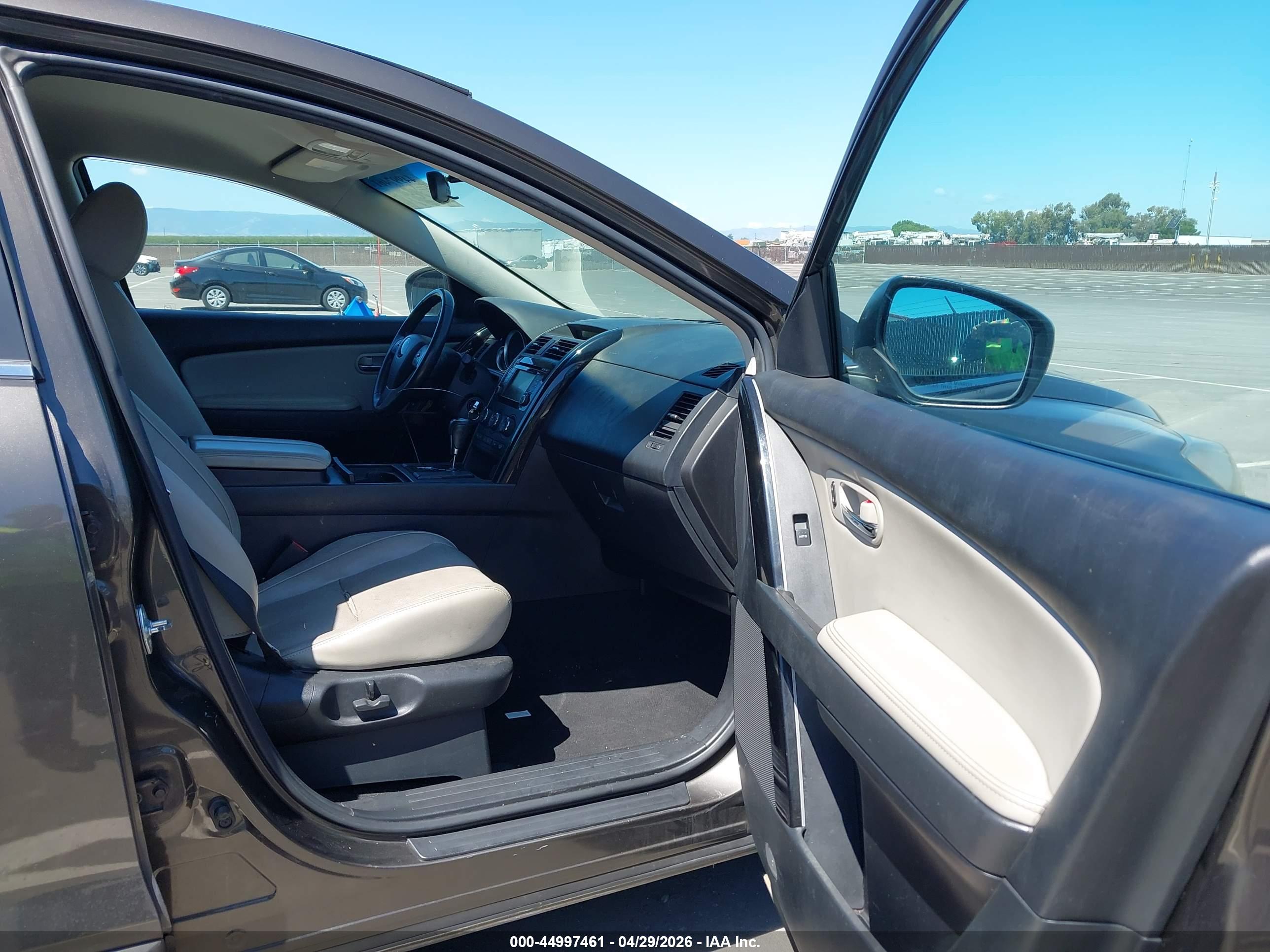 MAZDA CX-9 image 5
