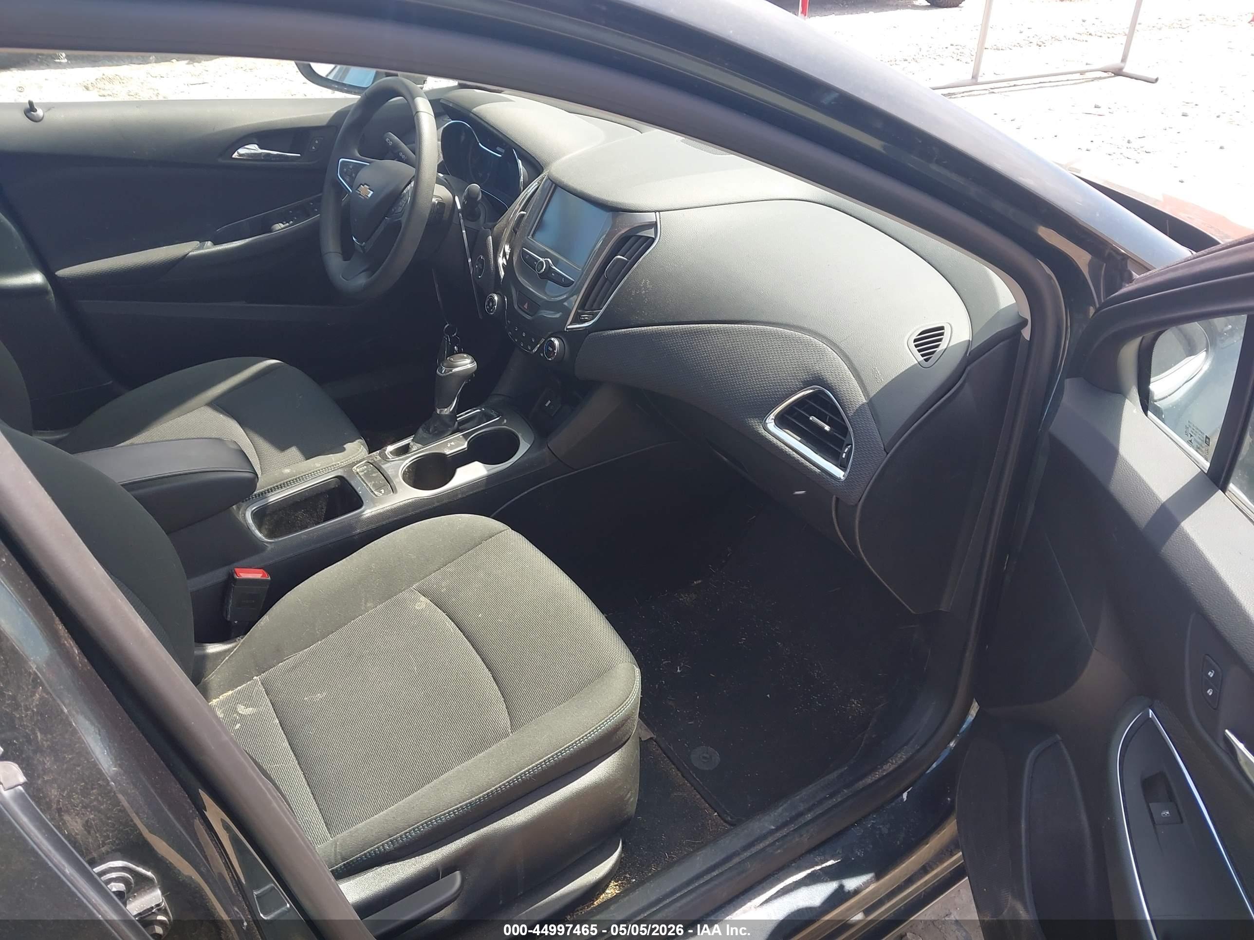 CHEVROLET CRUZE image 5