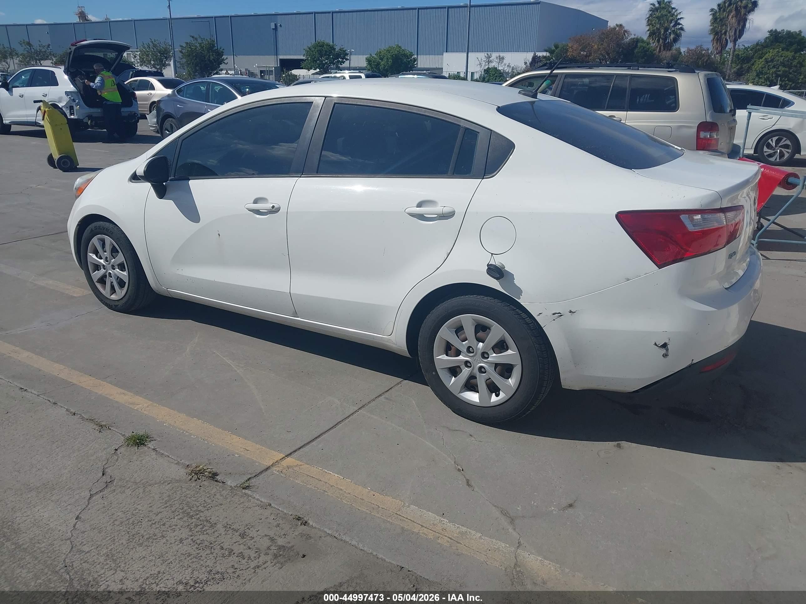 KIA RIO image 3