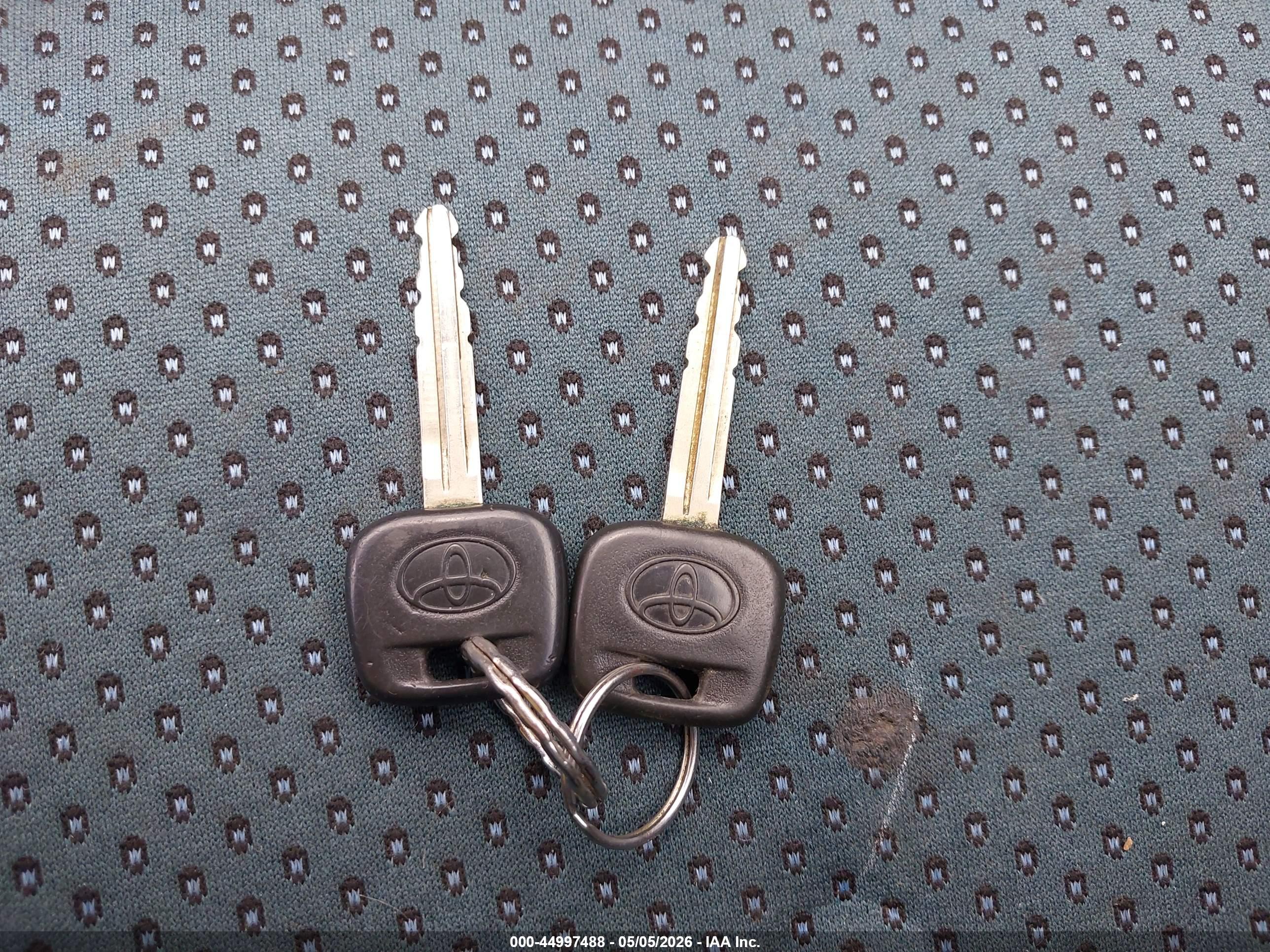 TOYOTA YARIS image 11