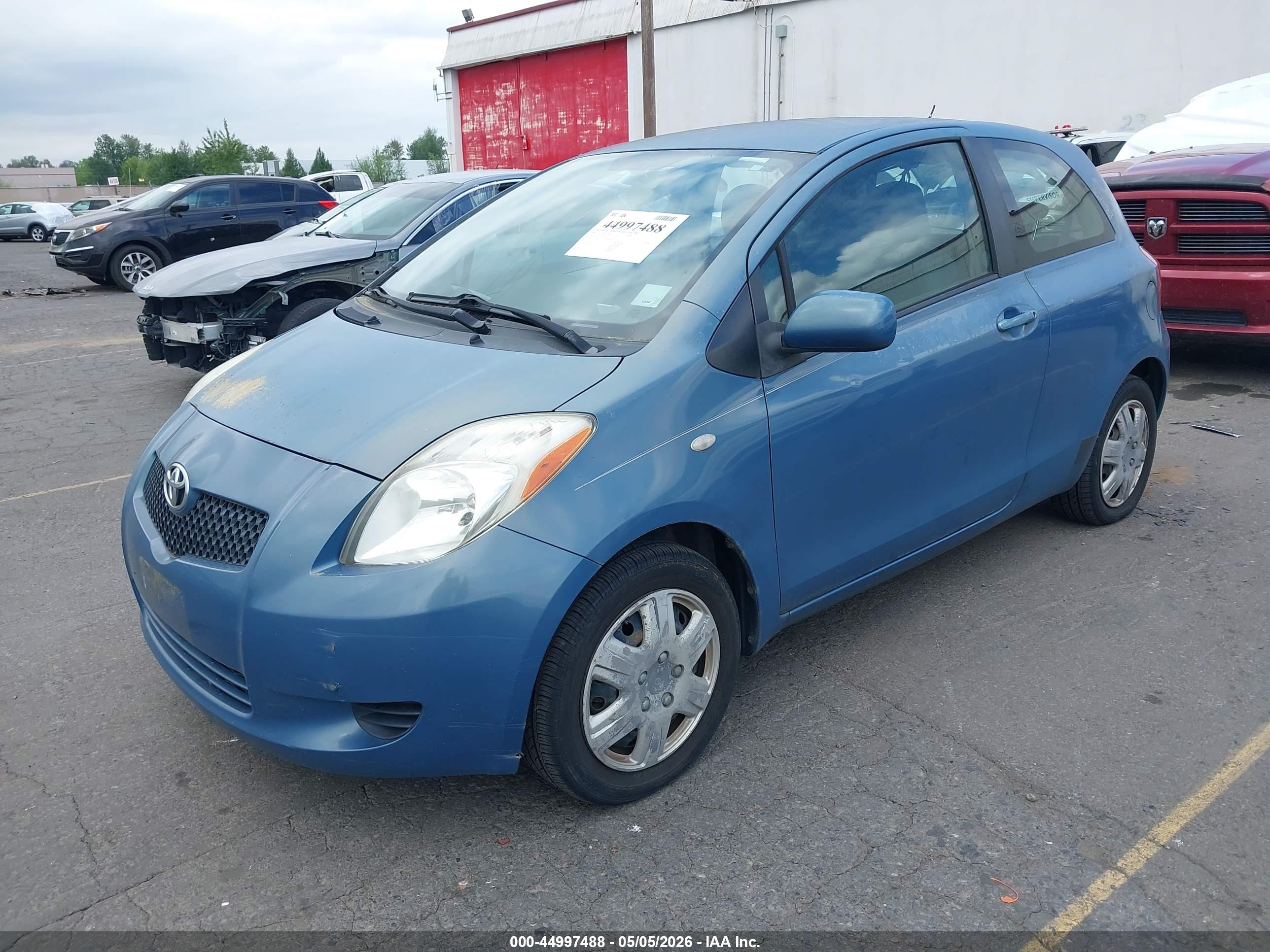 TOYOTA YARIS image 2