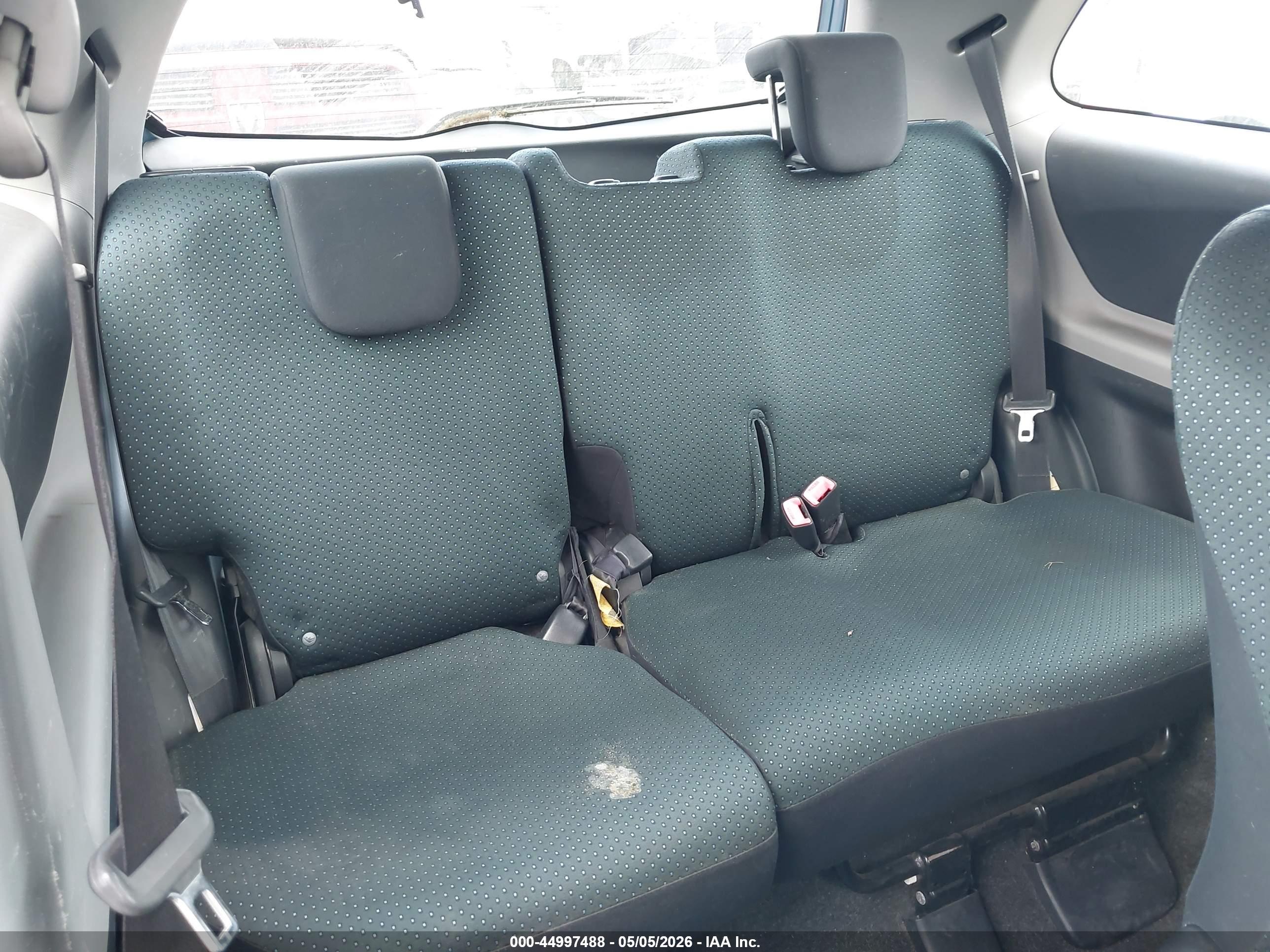 TOYOTA YARIS image 8
