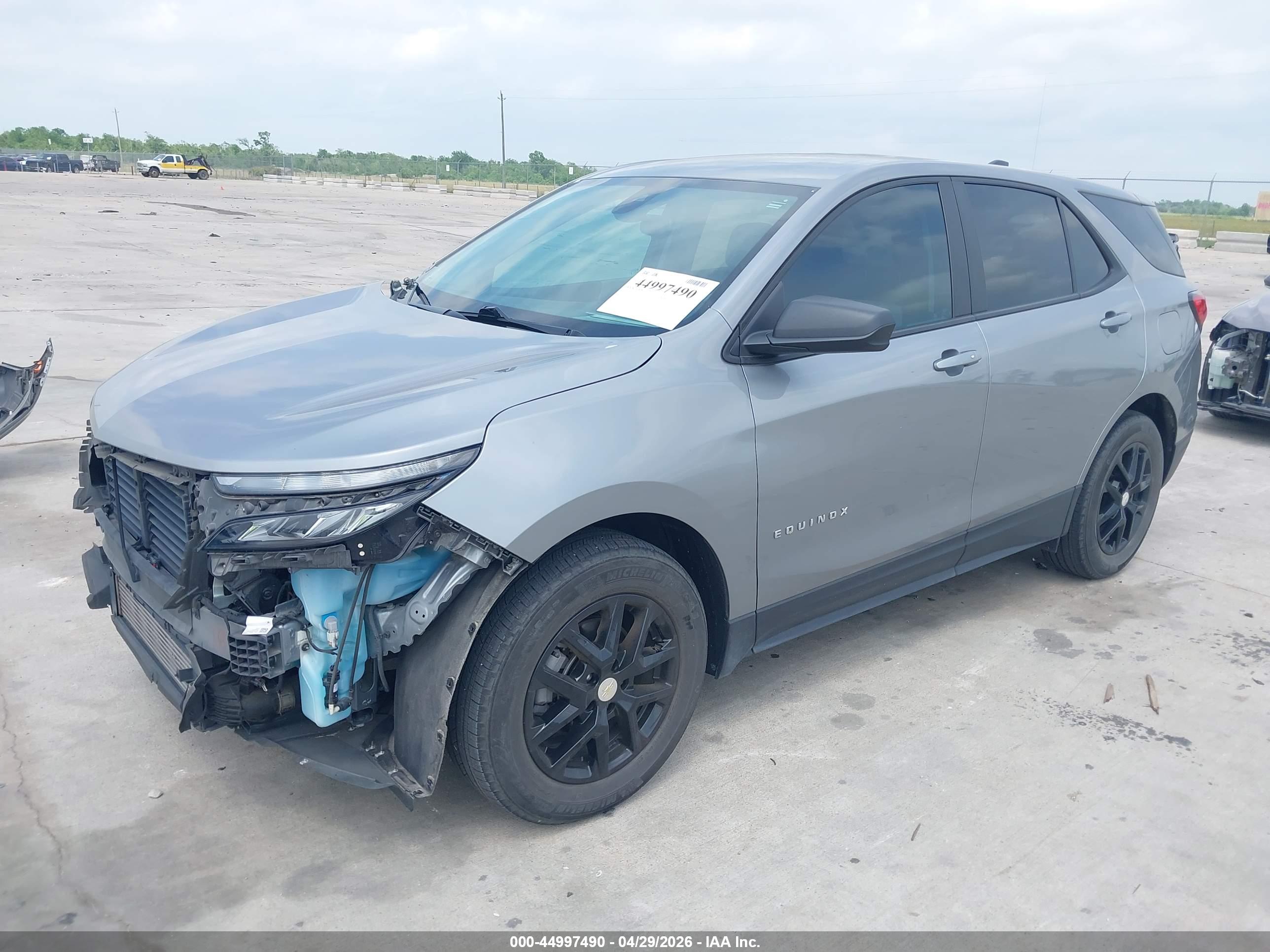 CHEVROLET EQUINOX image 2