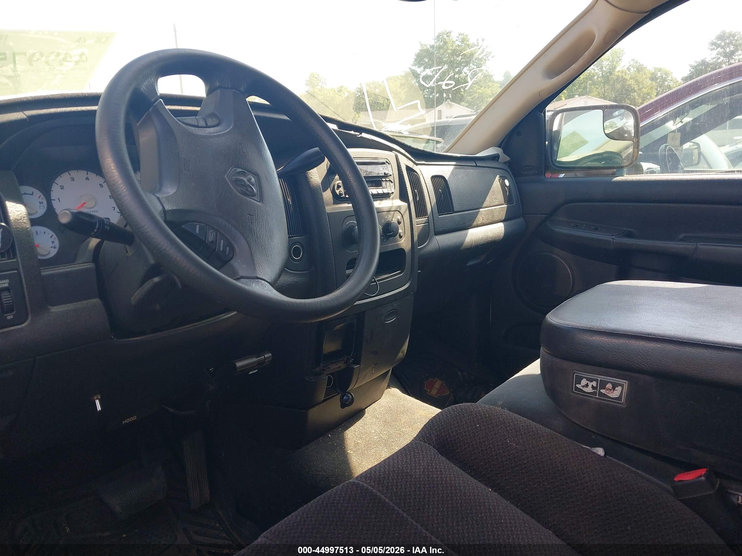 DODGE RAM image 7