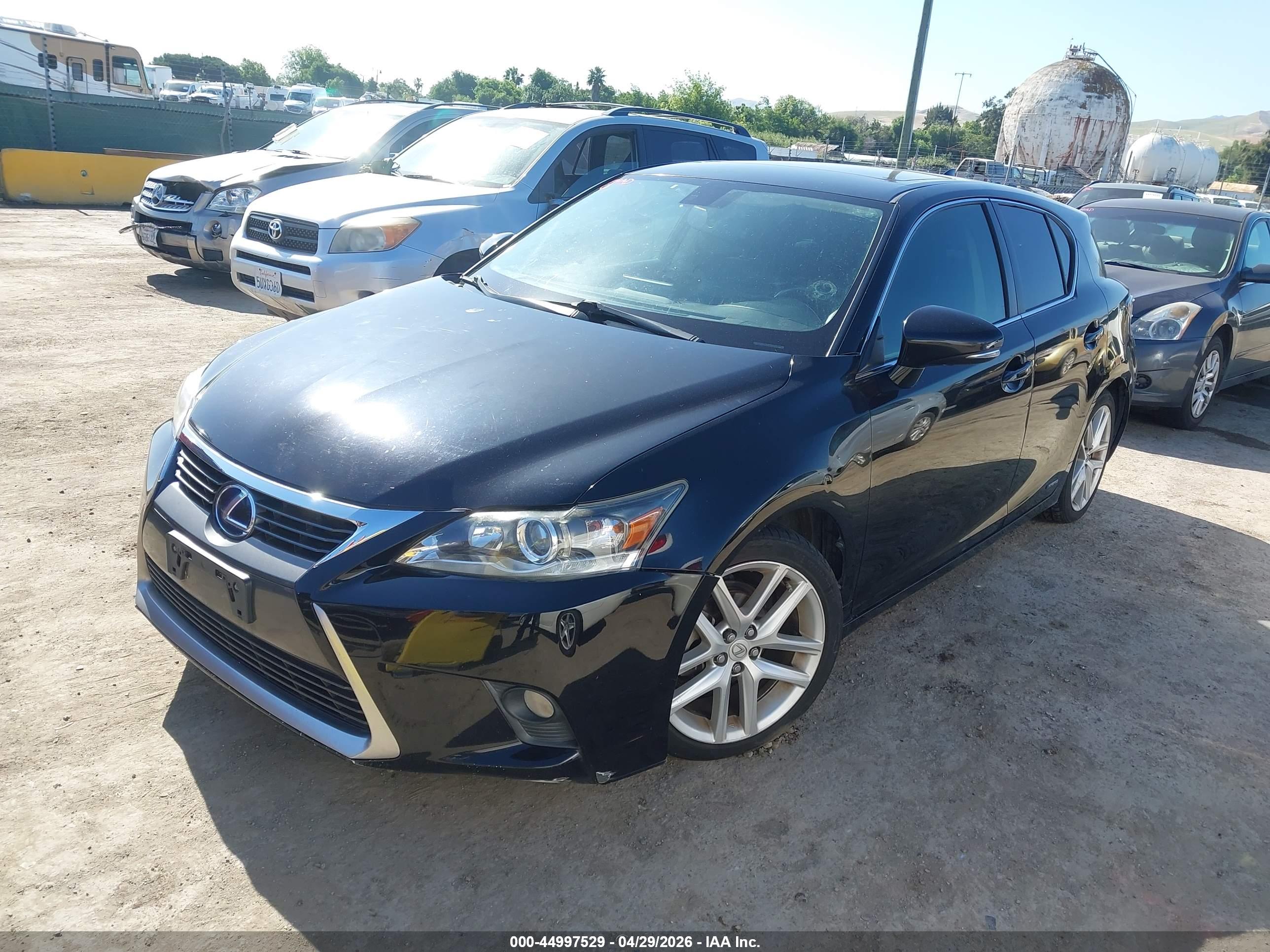 LEXUS CT image 2